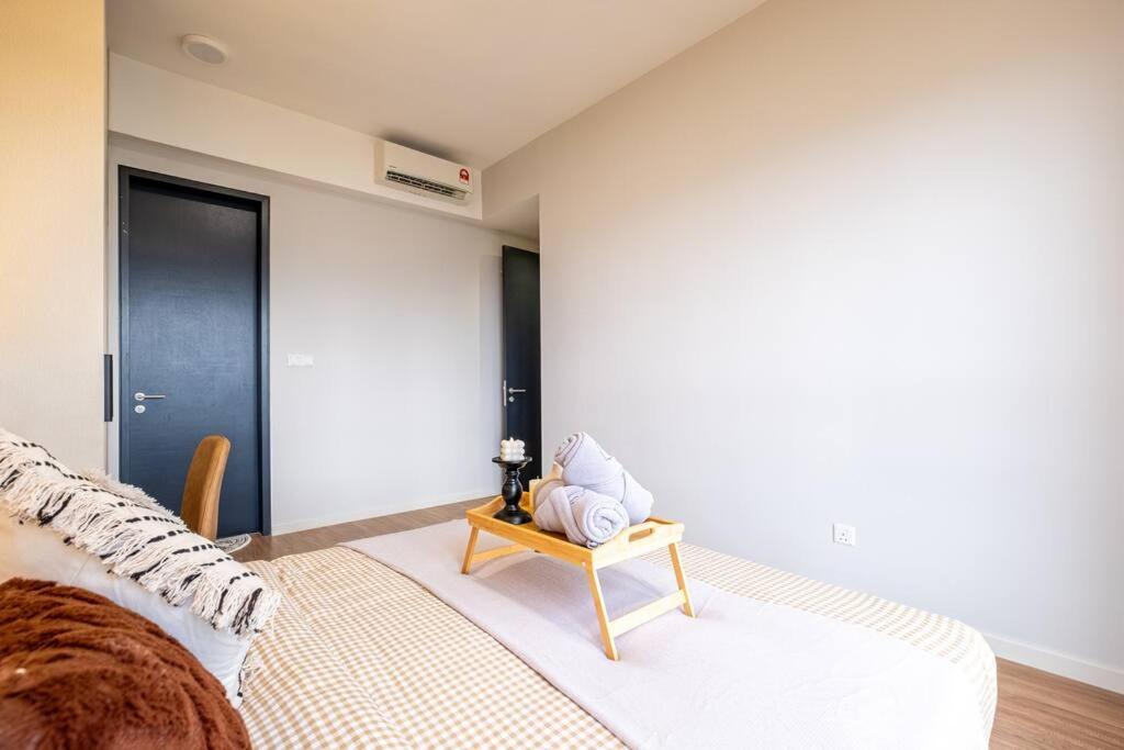 Modern Cozy Sunway Velocity Two 1min to Mrt