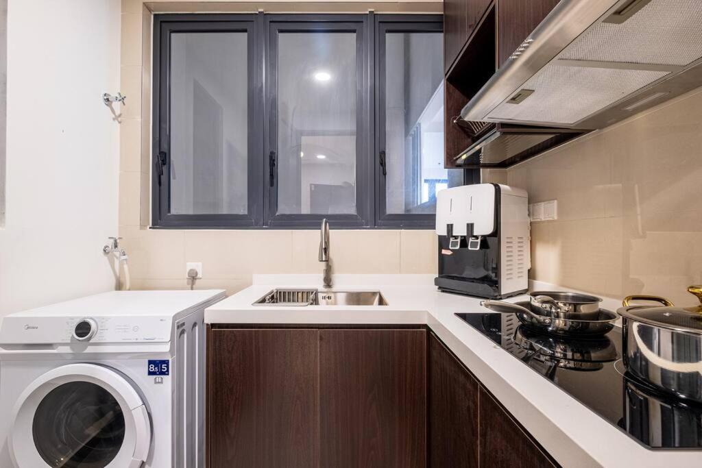 Modern Cozy Sunway Velocity Two 1min to Mrt