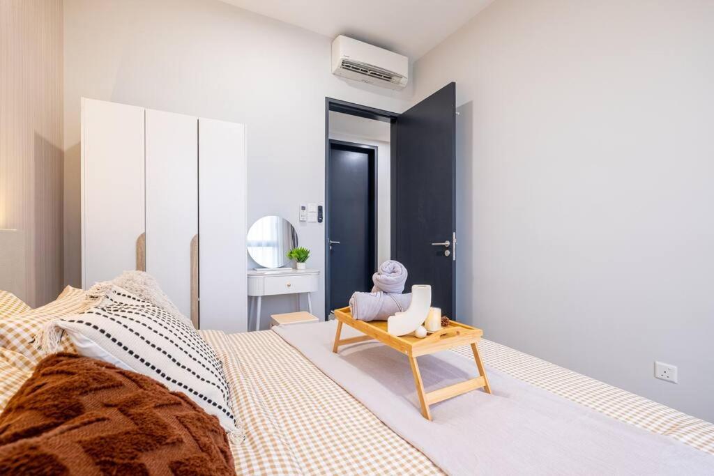 Modern Cozy Sunway Velocity Two 1min to Mrt