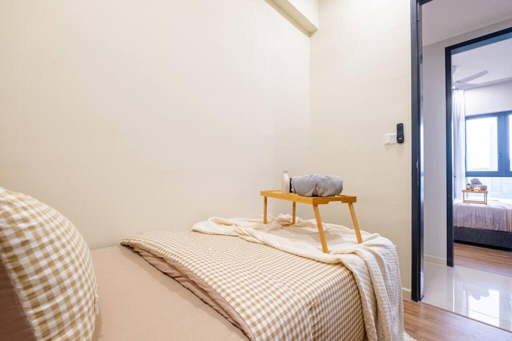 Modern Cozy Sunway Velocity Two 1min to Mrt