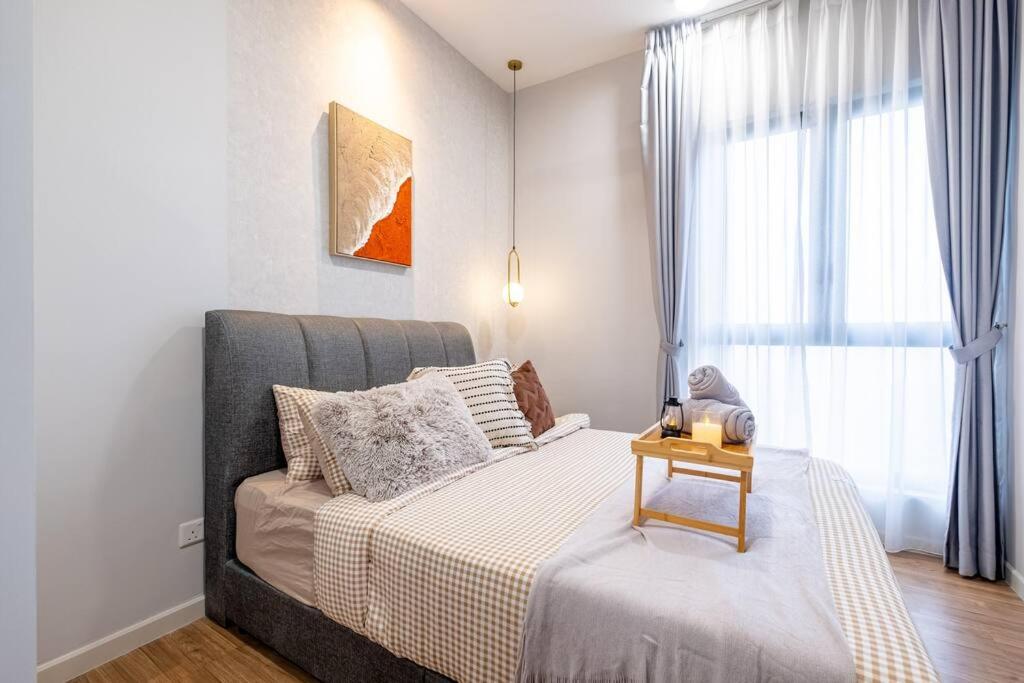 Modern Cozy Sunway Velocity Two 1min to Mrt
