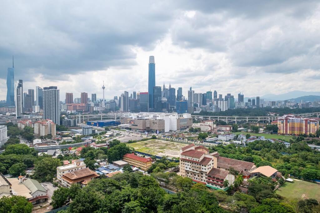 Modern Cozy Sunway Velocity Two 1min to Mrt