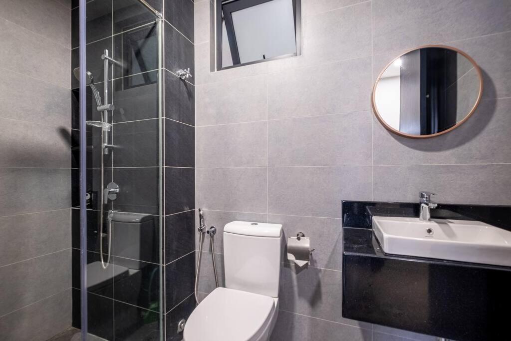 Modern Cozy Sunway Velocity Two 1min to Mrt