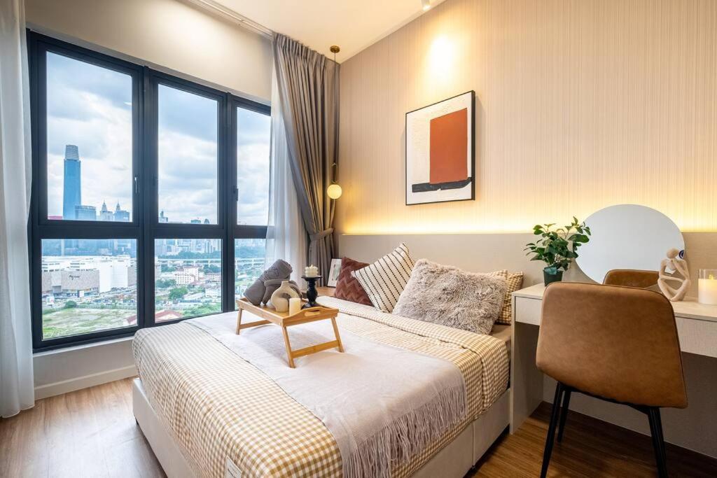 Modern Cozy Sunway Velocity Two 1min to Mrt