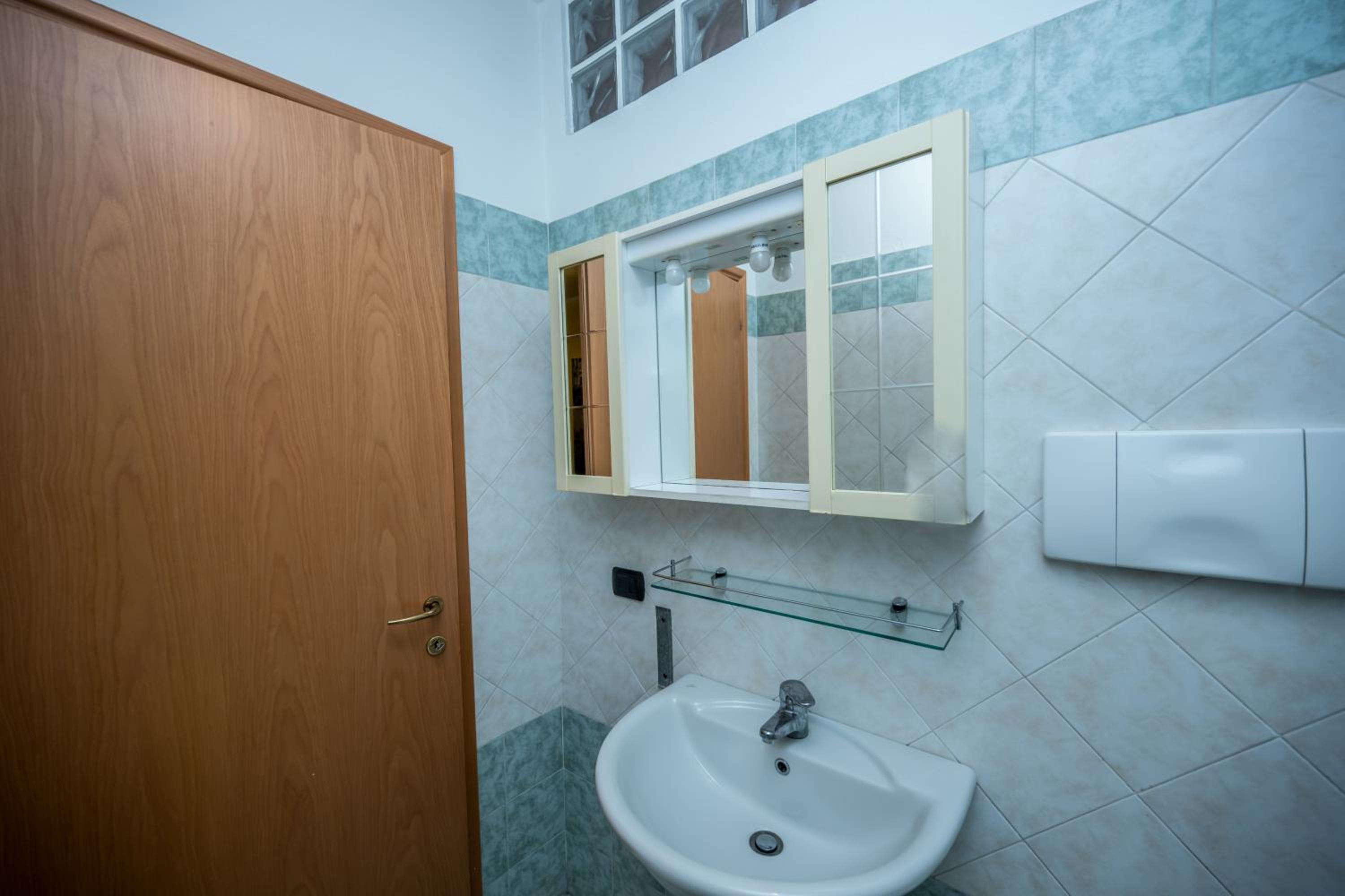 Cozy Suite Rogoredo Apartment next to the metro and train station