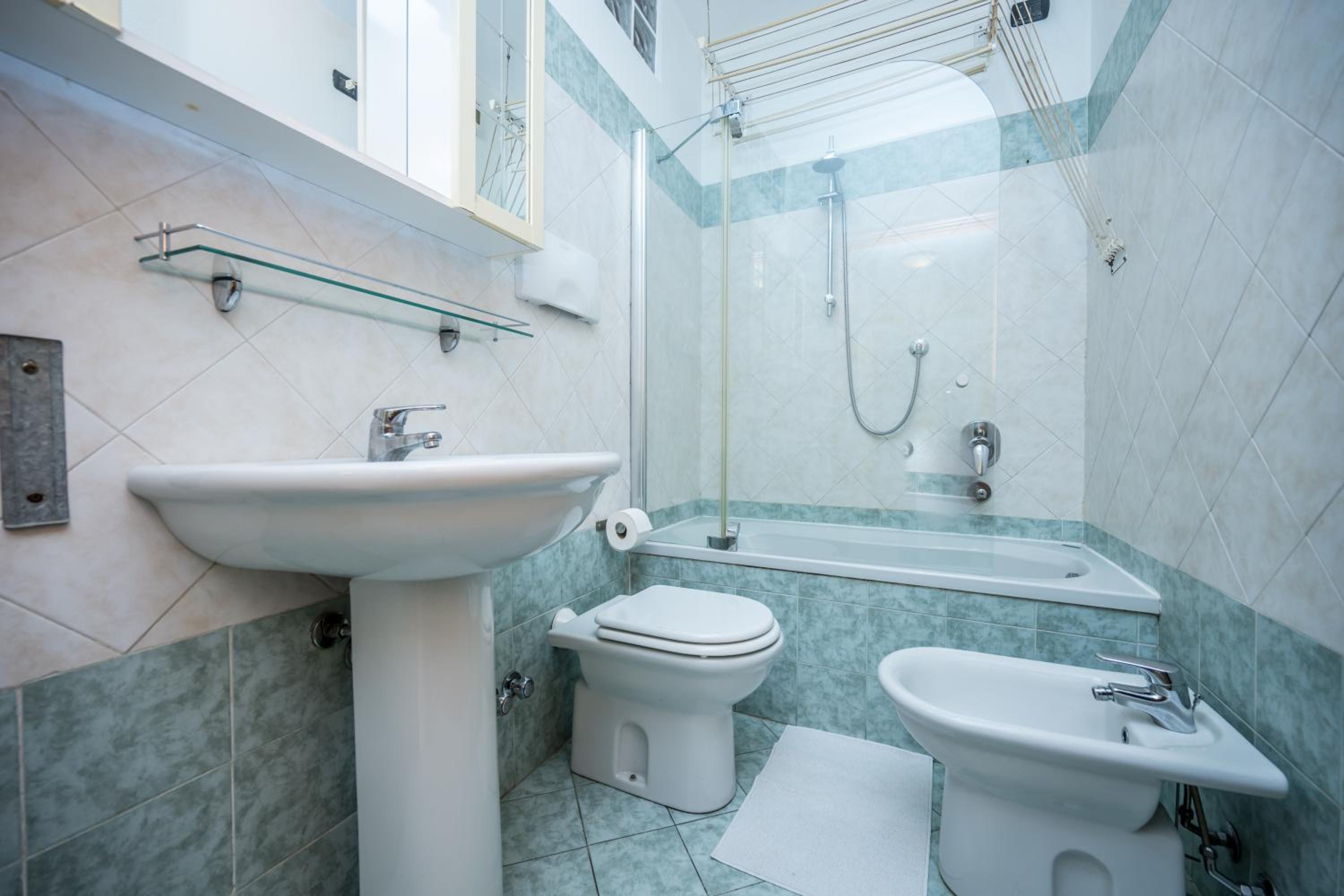 Cozy Suite Rogoredo Apartment next to the metro and train station
