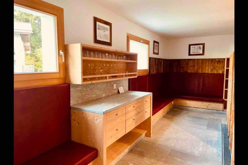 Luxury Flims Apt walking distance to Caumasee