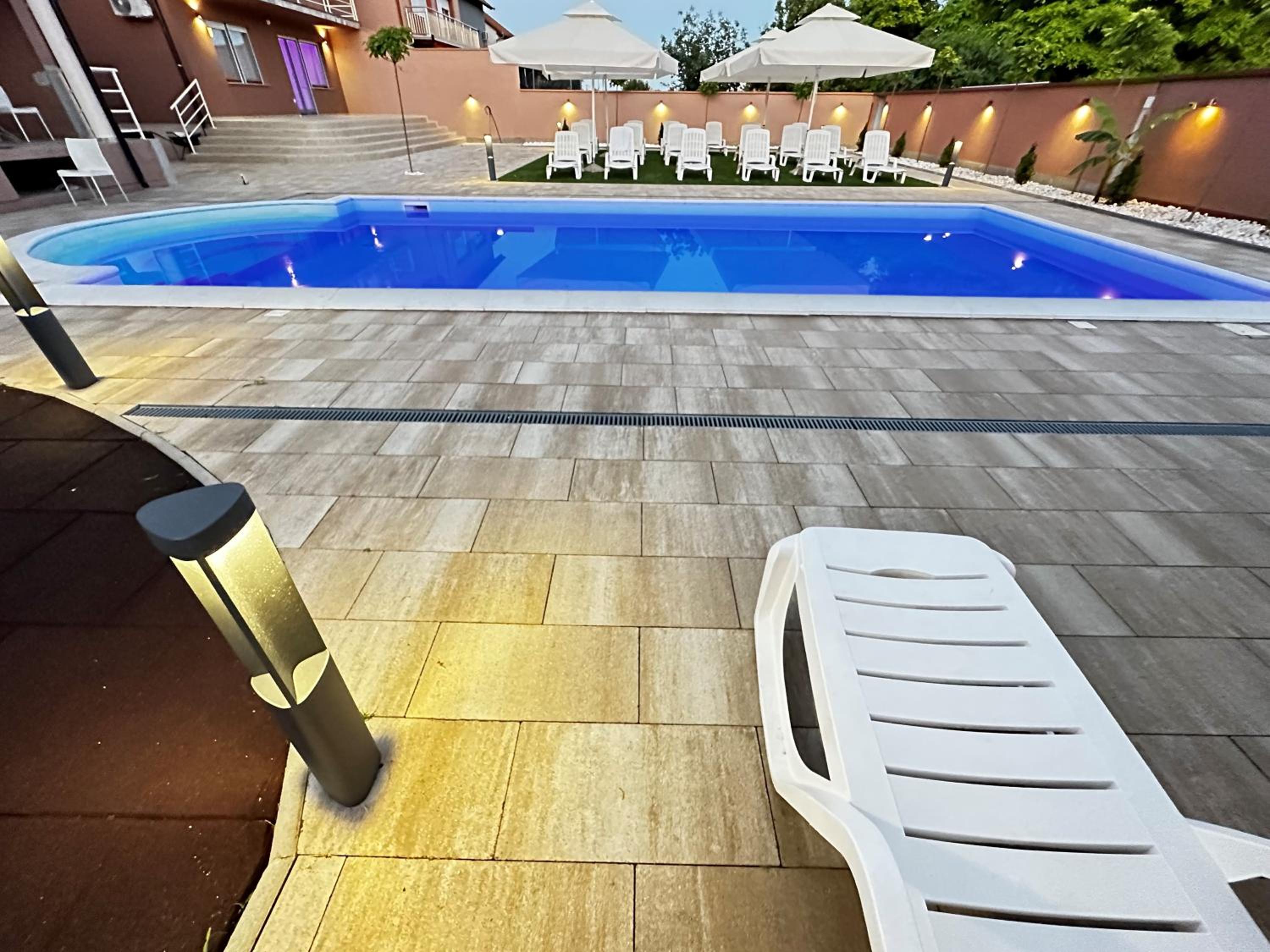 Villa Biser Dunava - Pool & River View