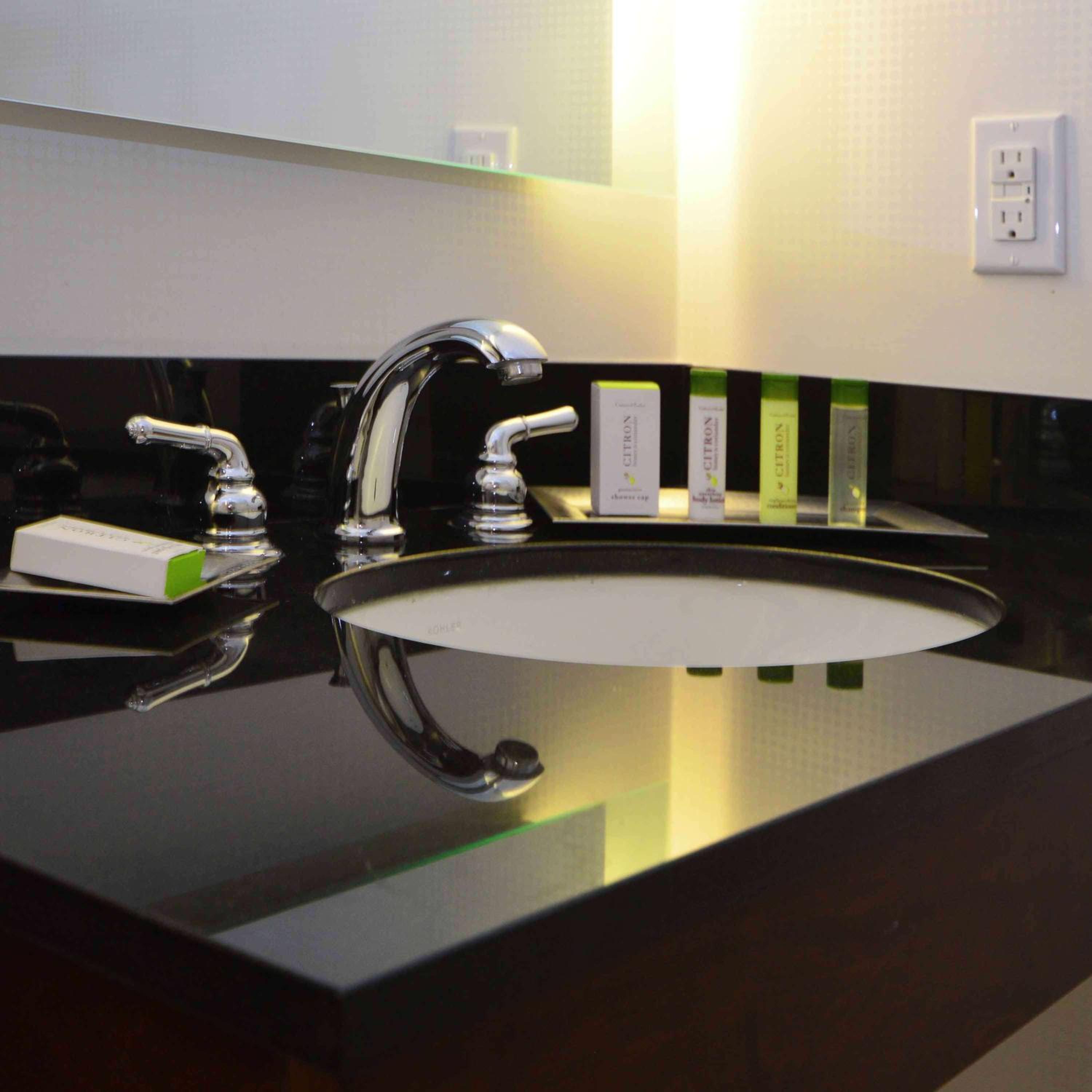 Newark Vacations - DoubleTree by Hilton Newark-Fremont - Property Image 54