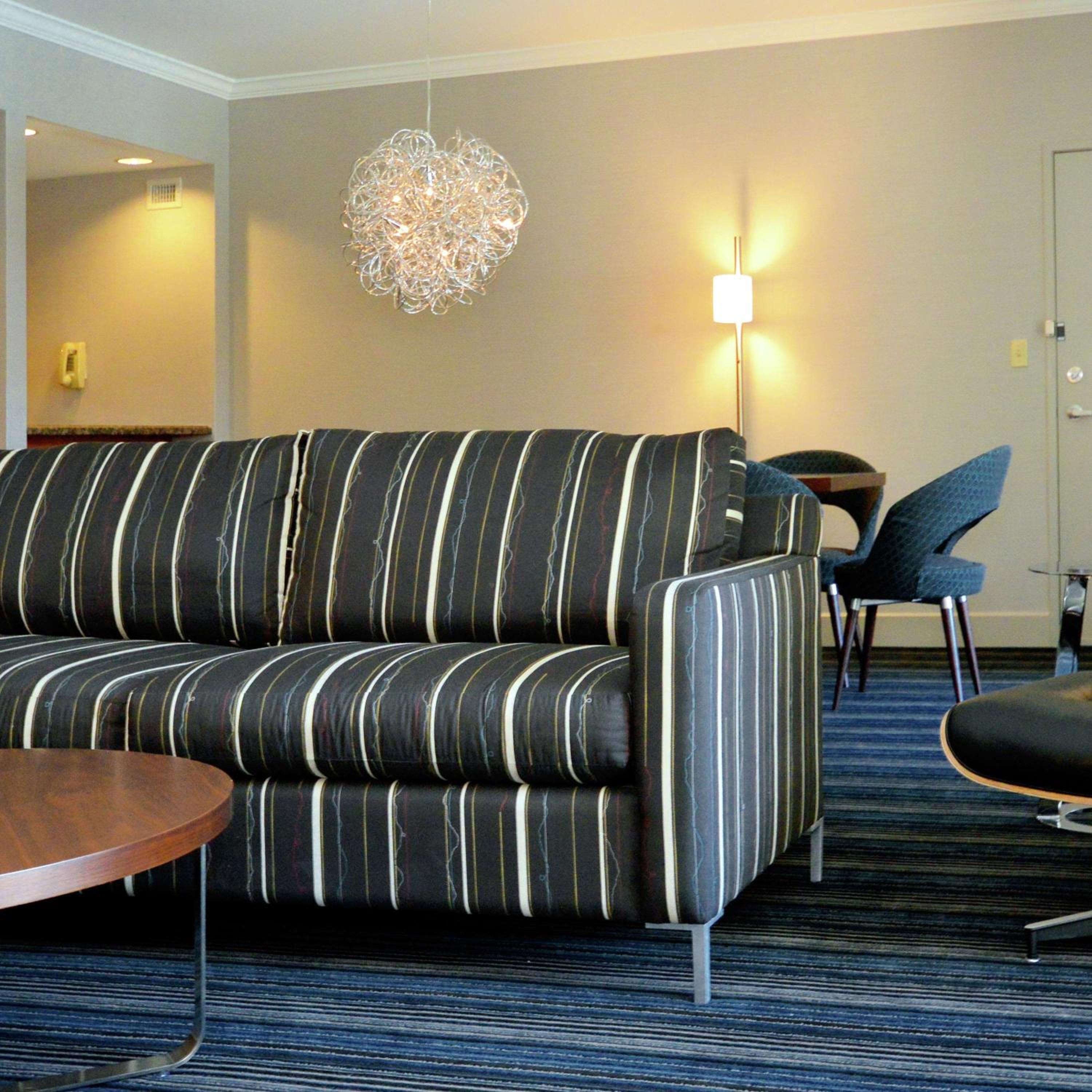 Newark Vacations - DoubleTree by Hilton Newark-Fremont - Property Image 44