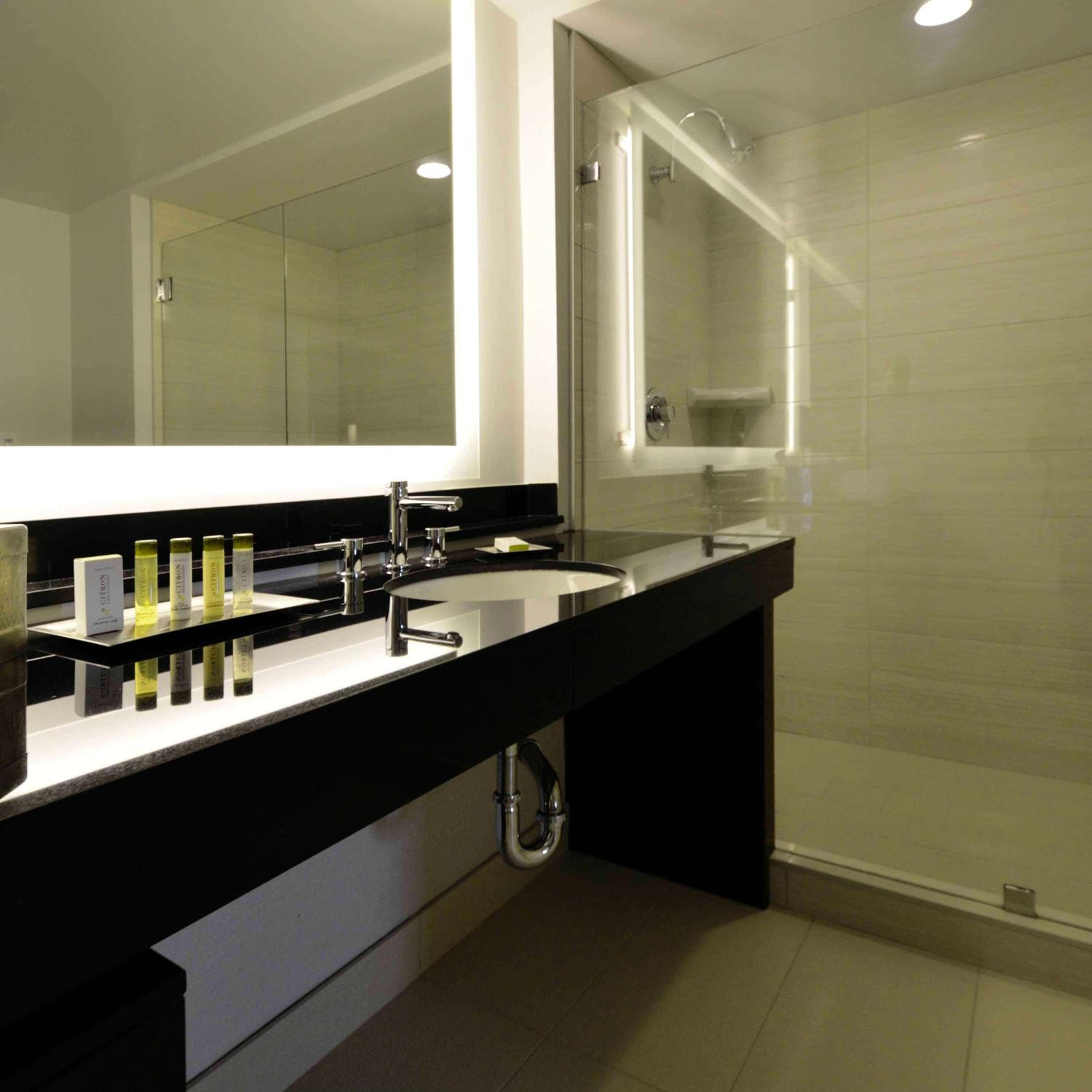 Newark Vacations - DoubleTree by Hilton Newark-Fremont - Property Image 46