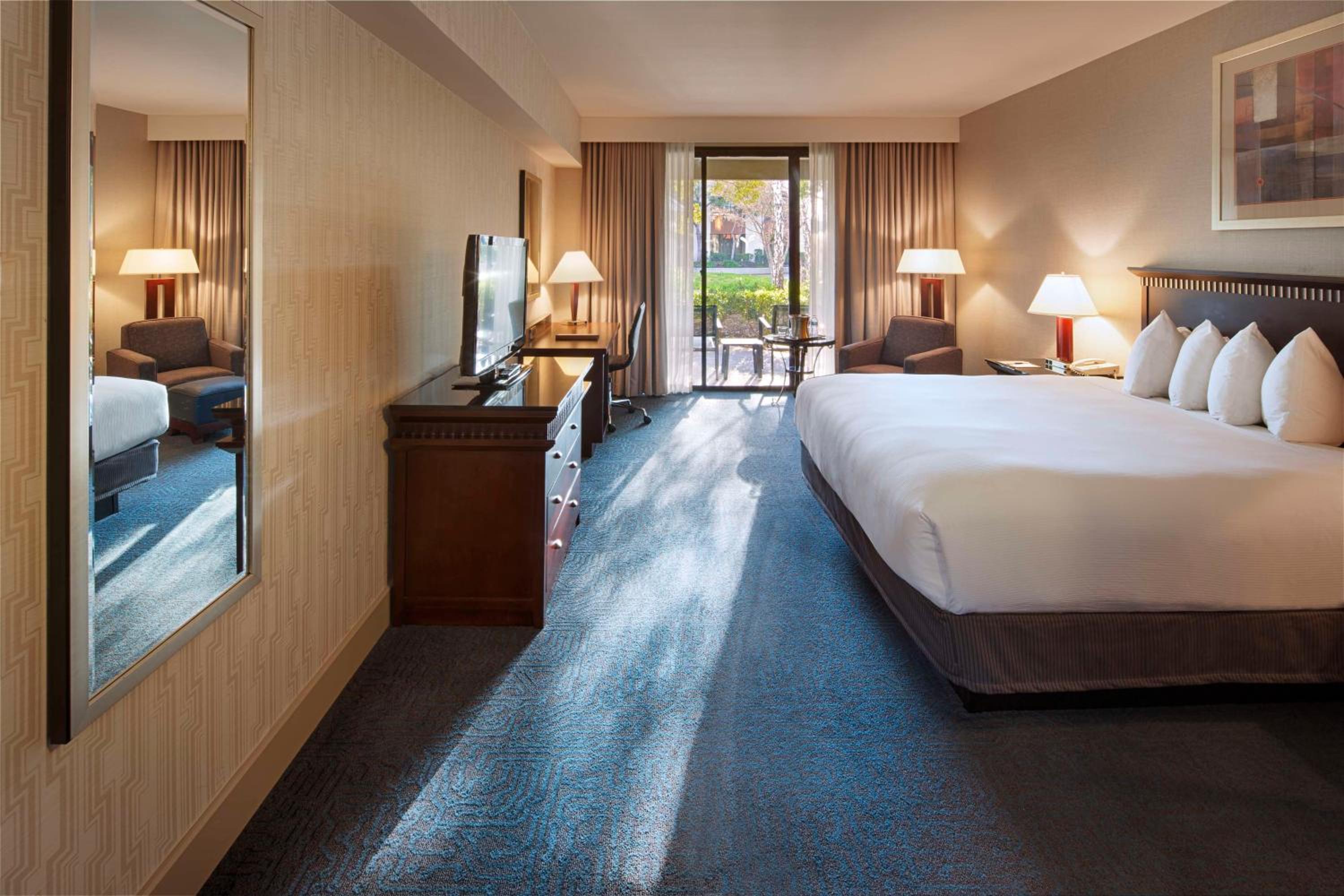 Newark Vacations - DoubleTree by Hilton Newark-Fremont - Property Image 51