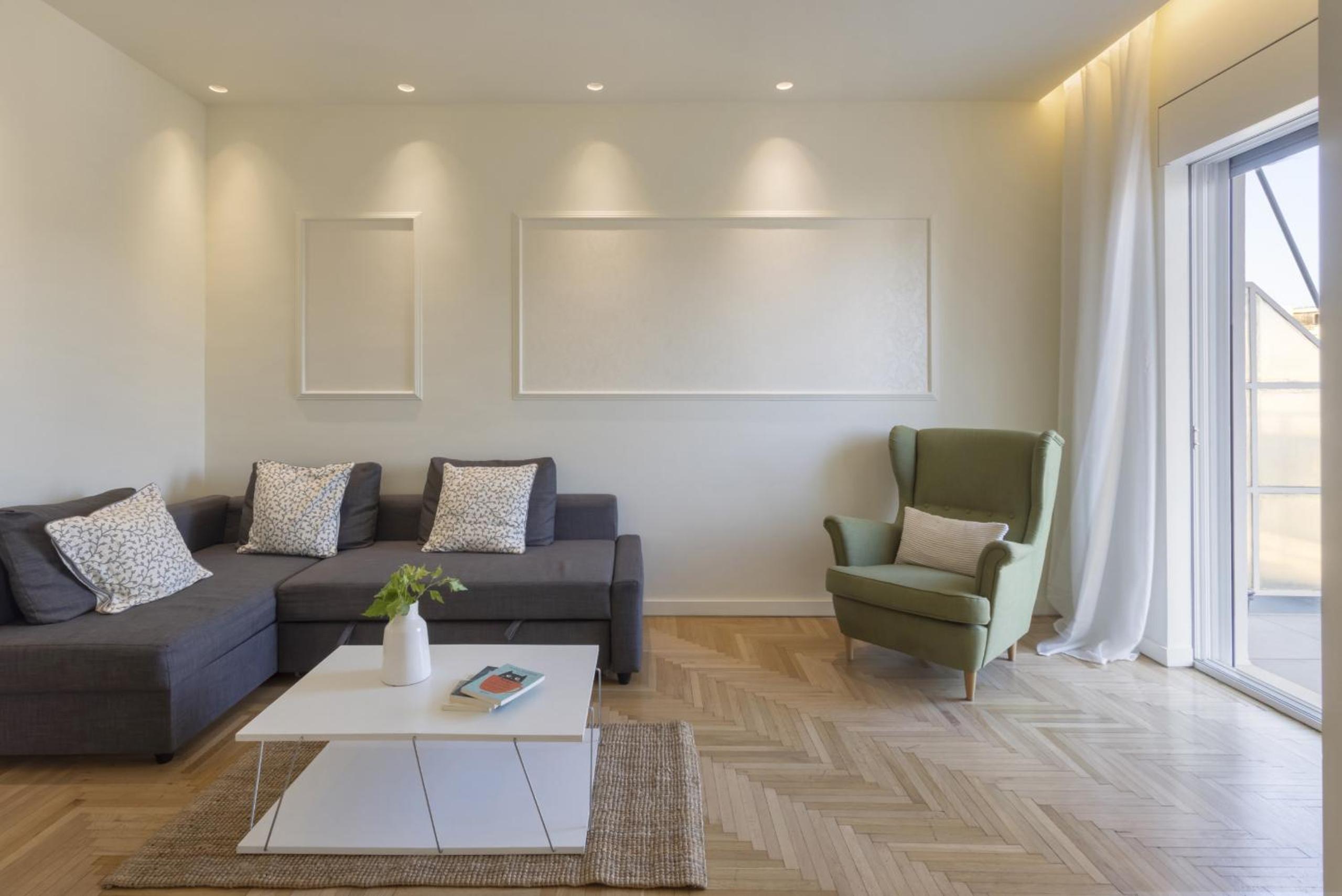Charming 7th-Floor Apartment with Acropolis view