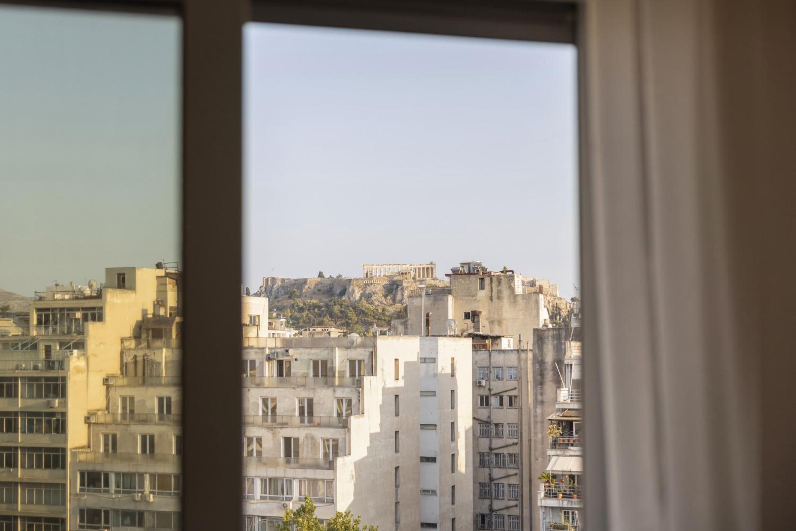 Charming 7th-Floor Apartment with Acropolis view