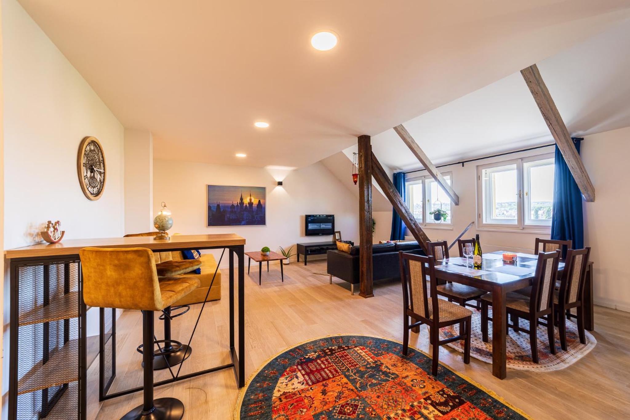 Classy Riverside Apartment in the Old Town of Prague