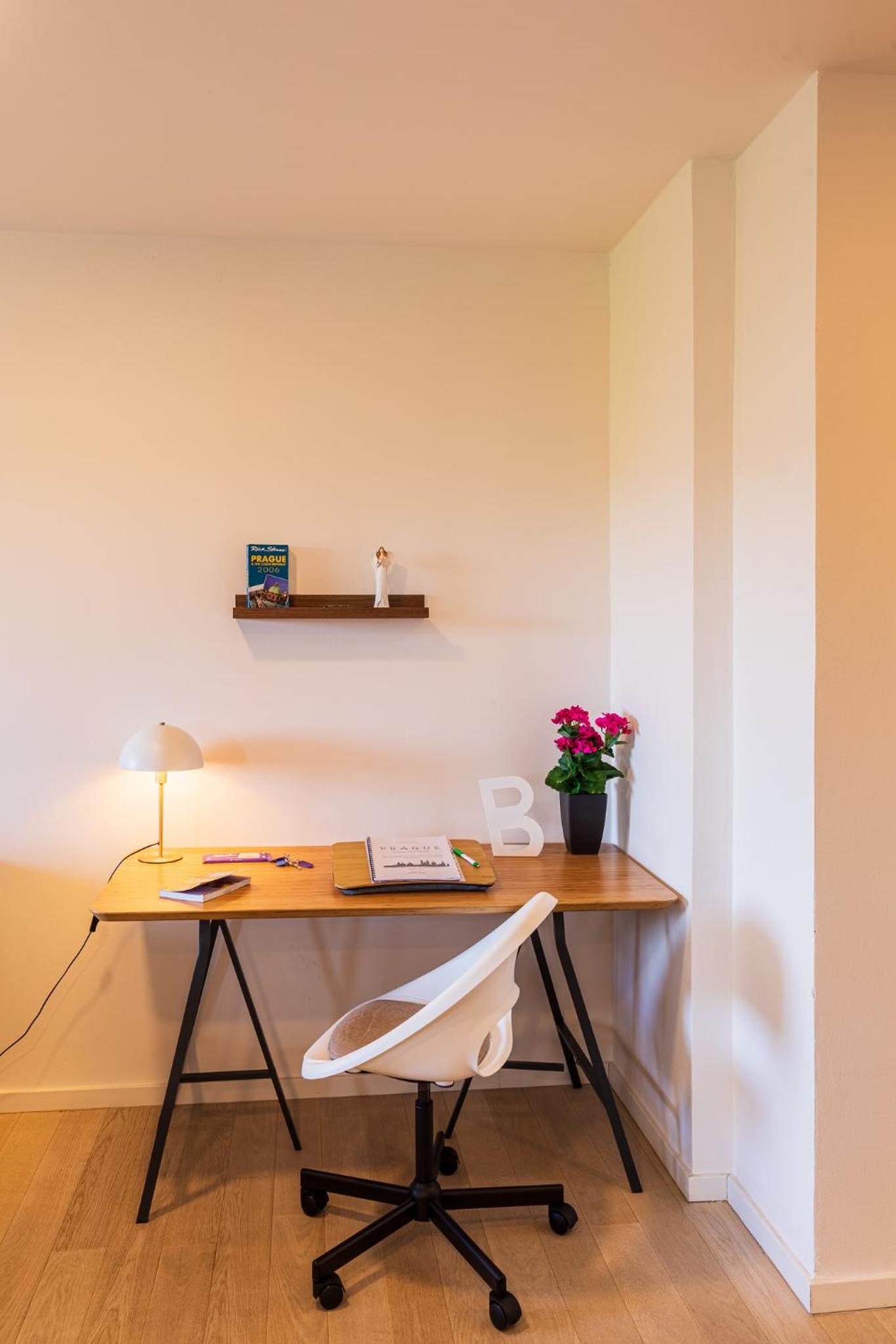 Classy Riverside Apartment in the Old Town of Prague