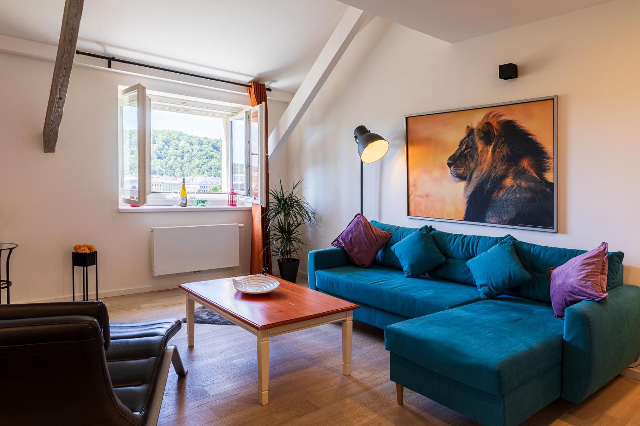 Classy Riverside Apartment in the Old Town of Prague