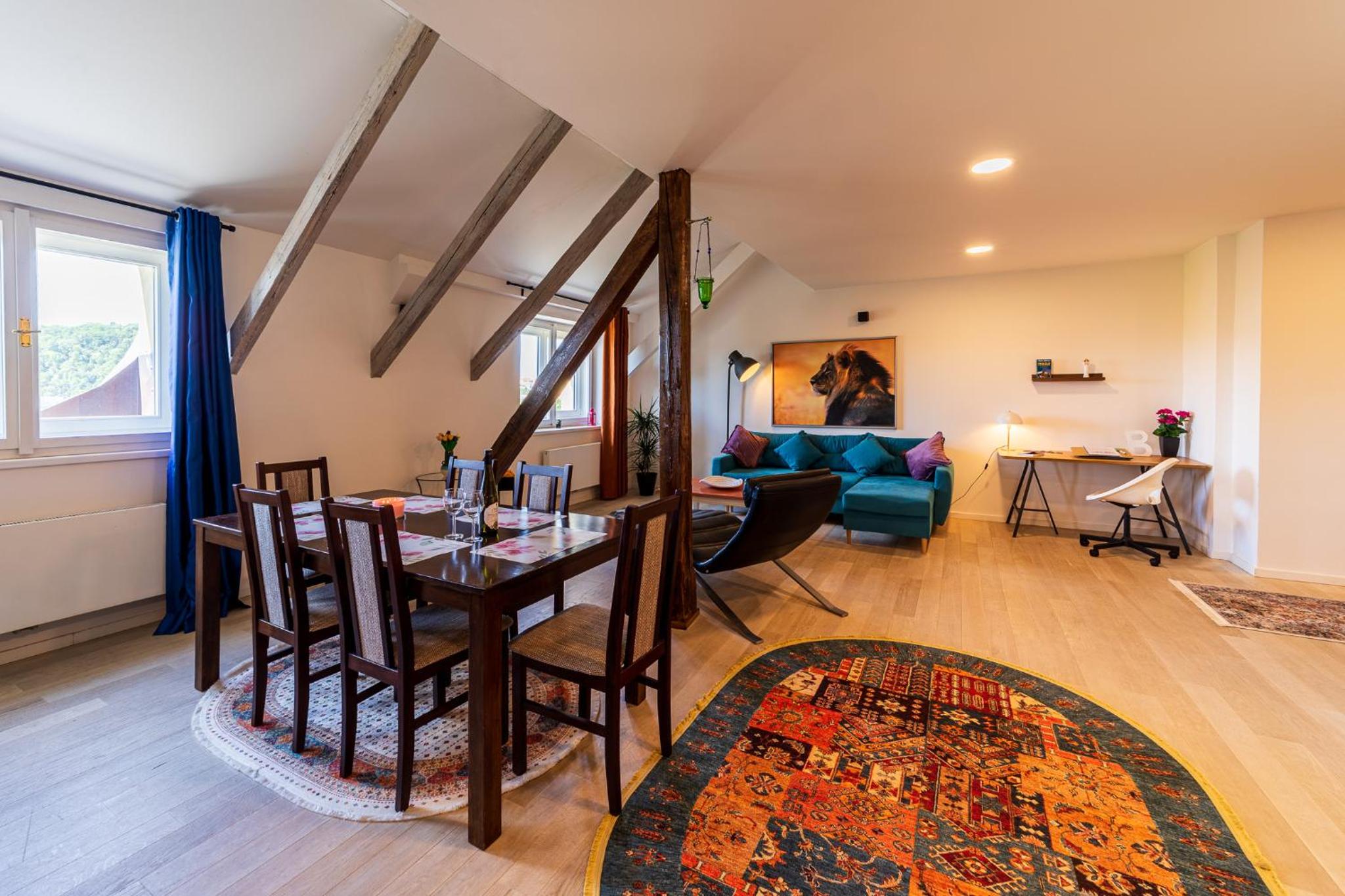 Classy Riverside Apartment in the Old Town of Prague