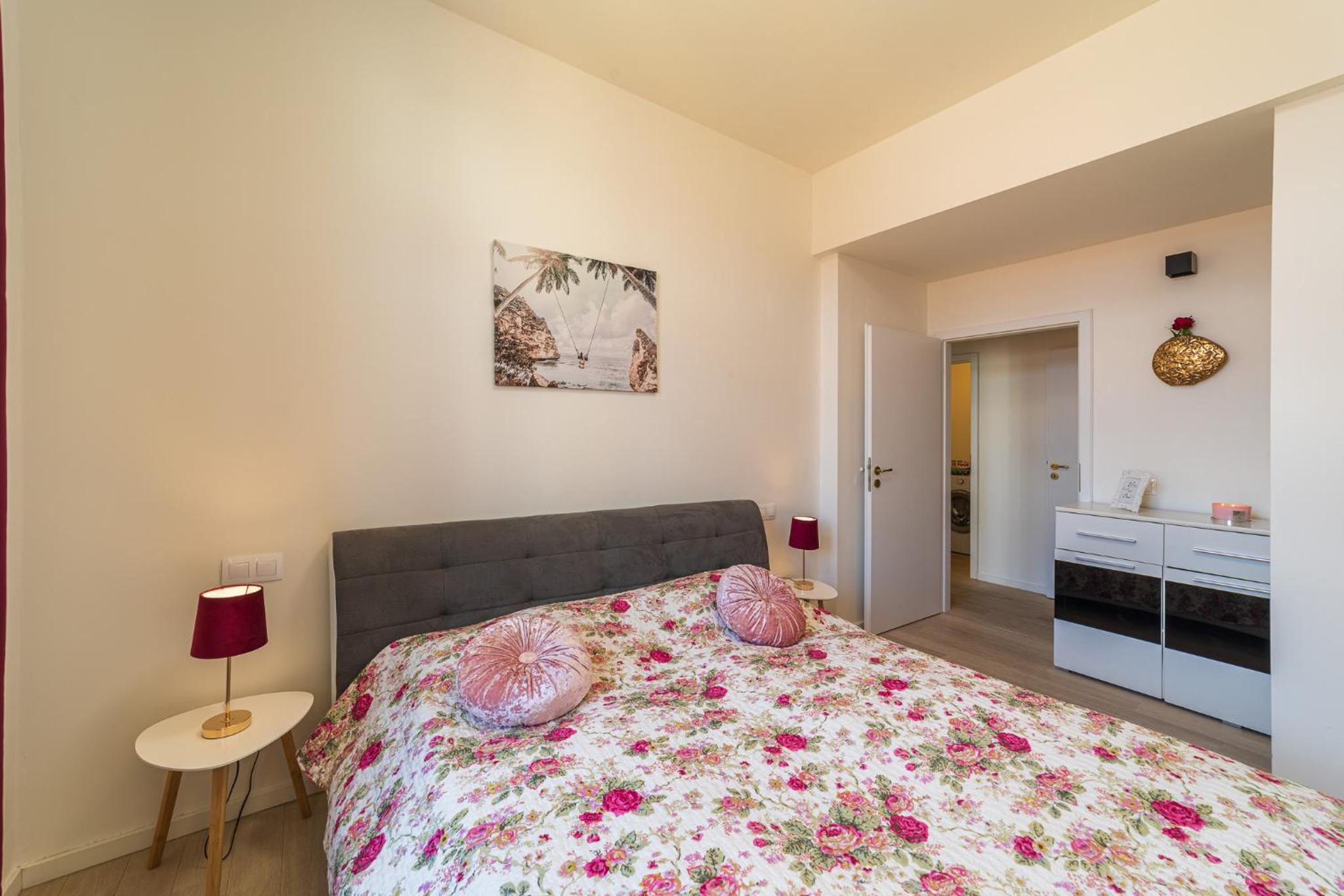 Classy Riverside Apartment in the Old Town of Prague