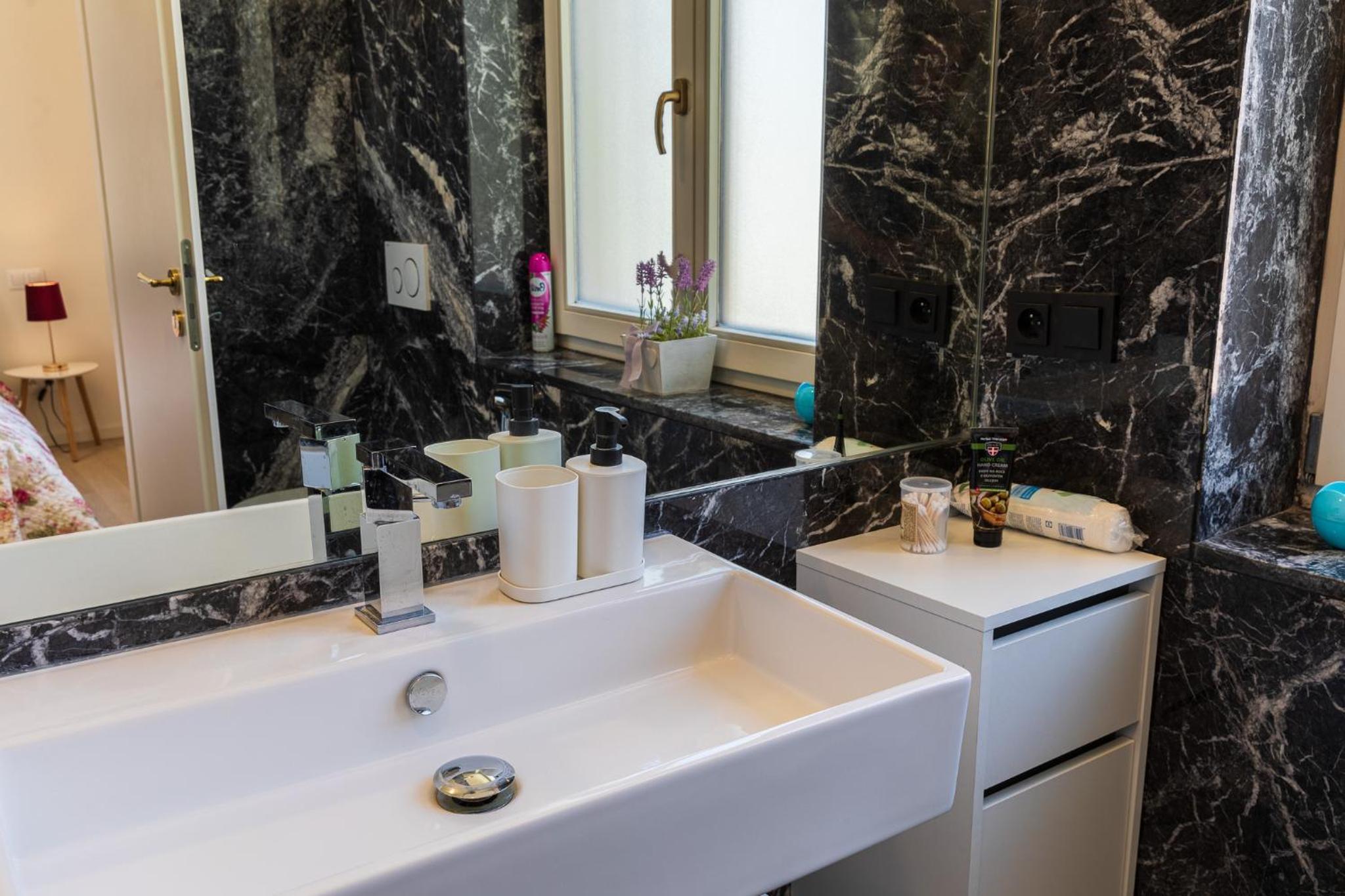 Classy Riverside Apartment in the Old Town of Prague
