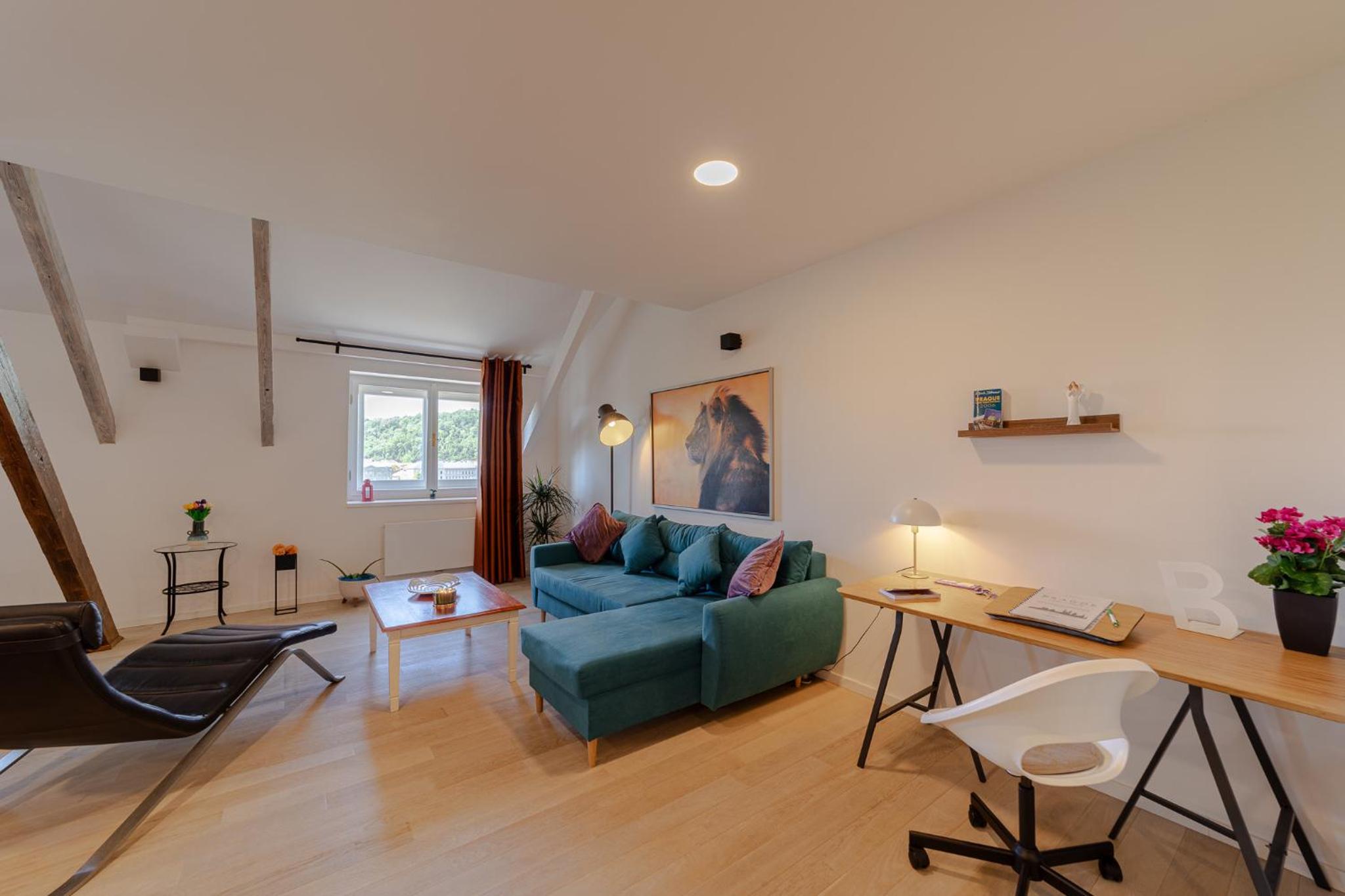 Classy Riverside Apartment in the Old Town of Prague