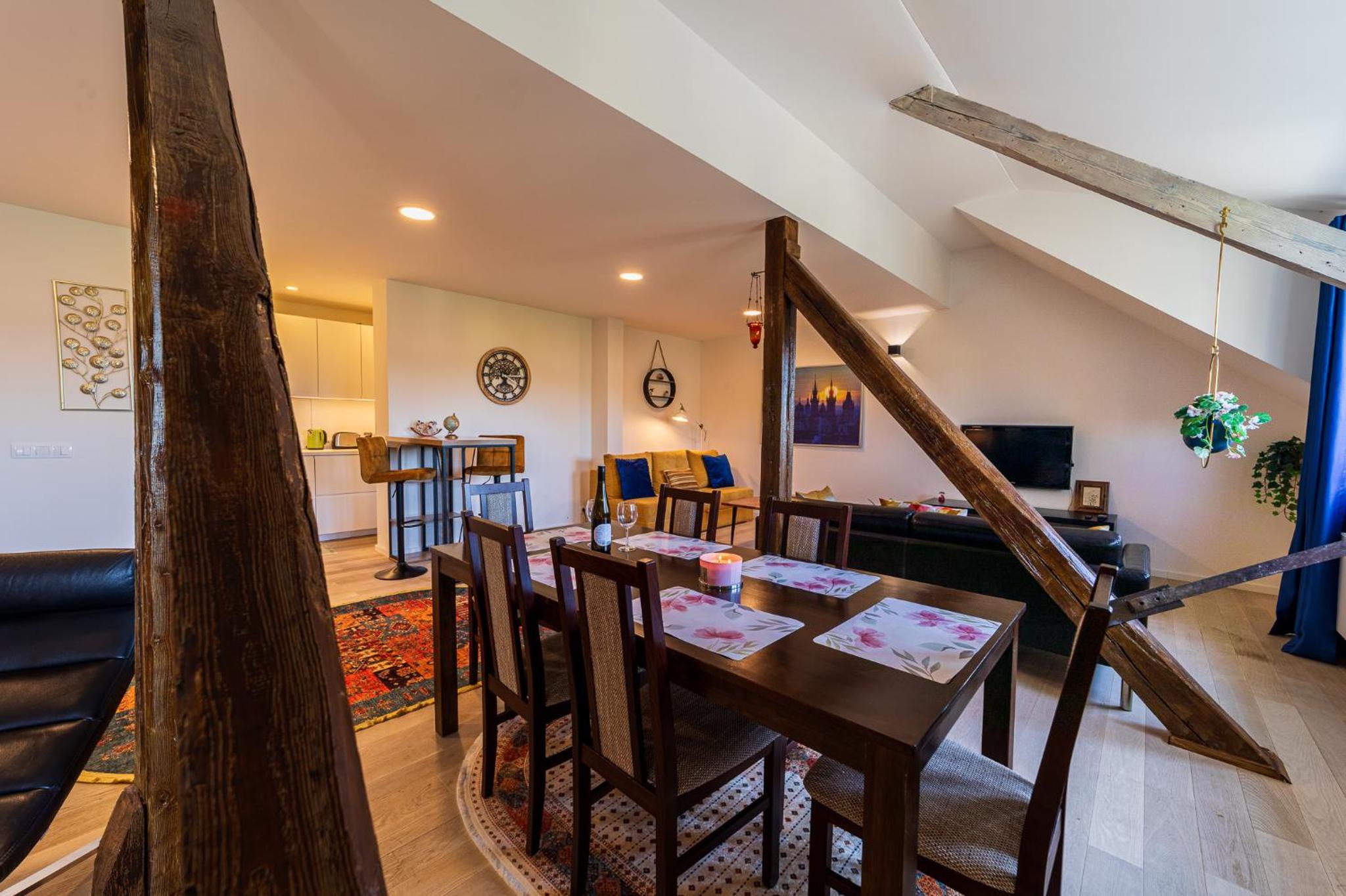 Classy Riverside Apartment in the Old Town of Prague