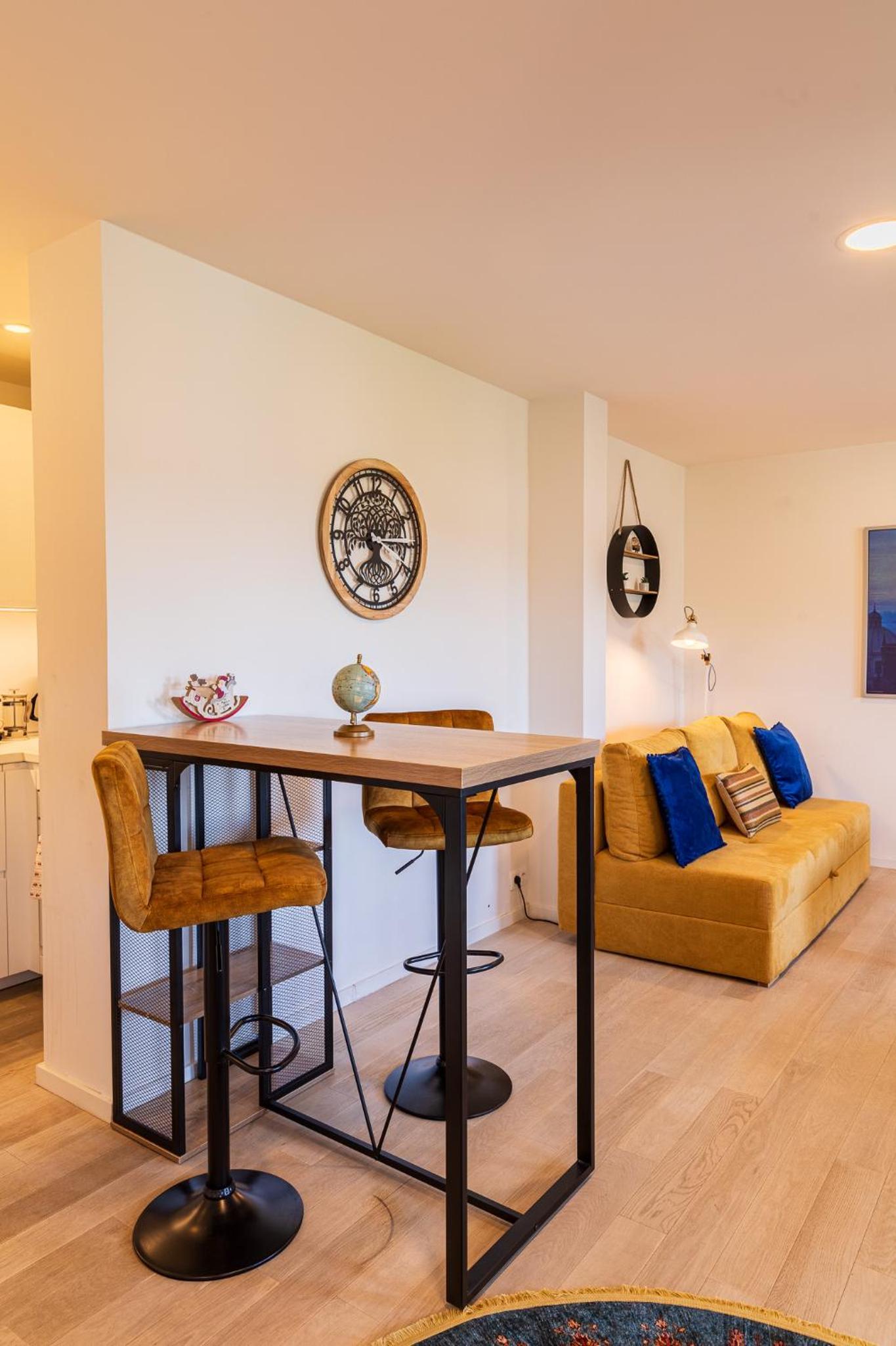 Classy Riverside Apartment in the Old Town of Prague