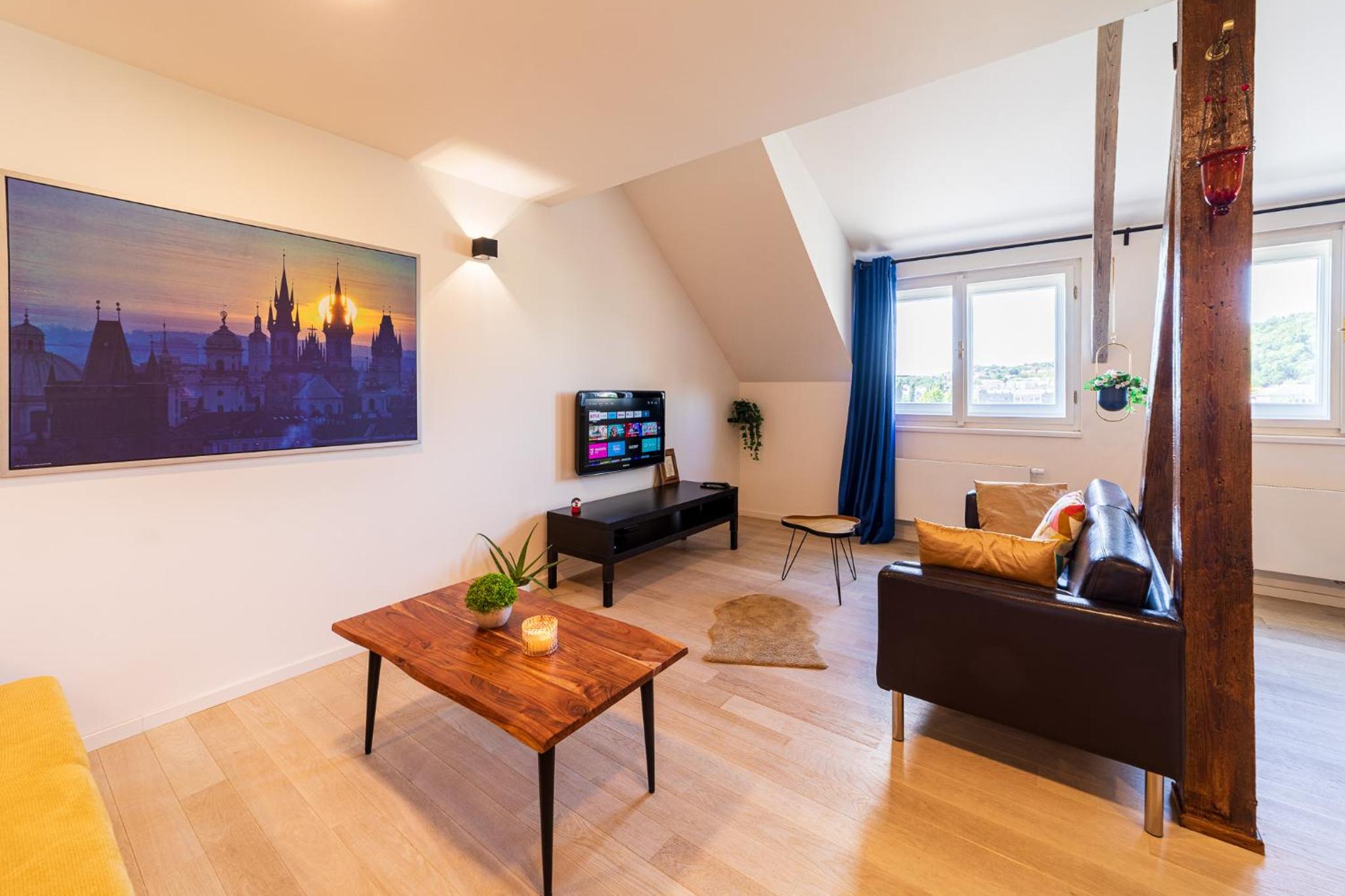 Classy Riverside Apartment in the Old Town of Prague