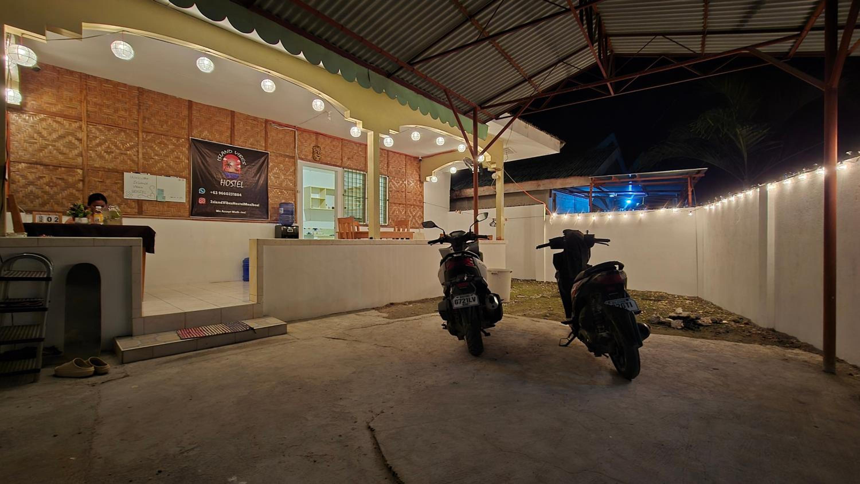 Island Vibes Hostel