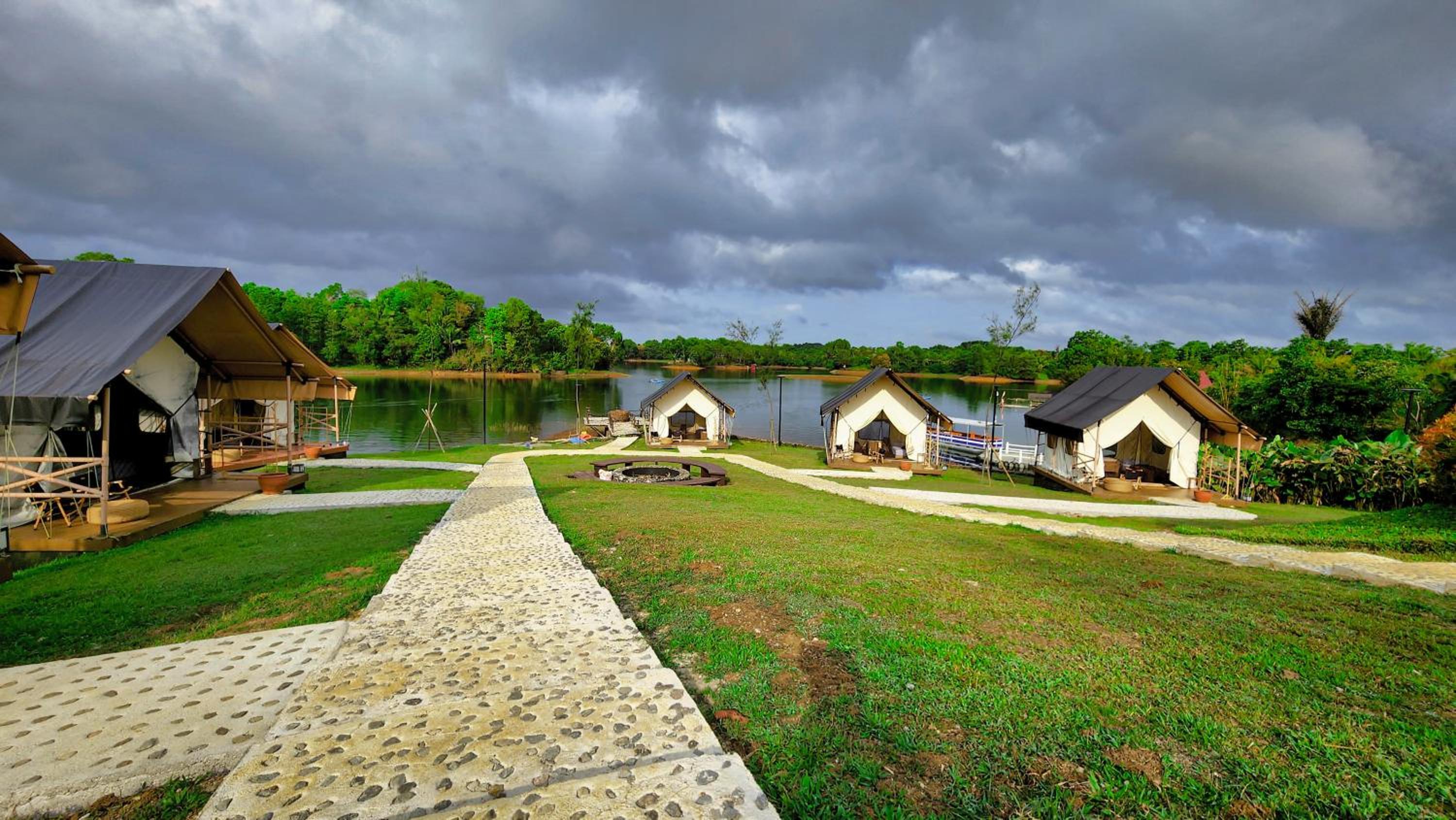 Sofia's Lake Resort