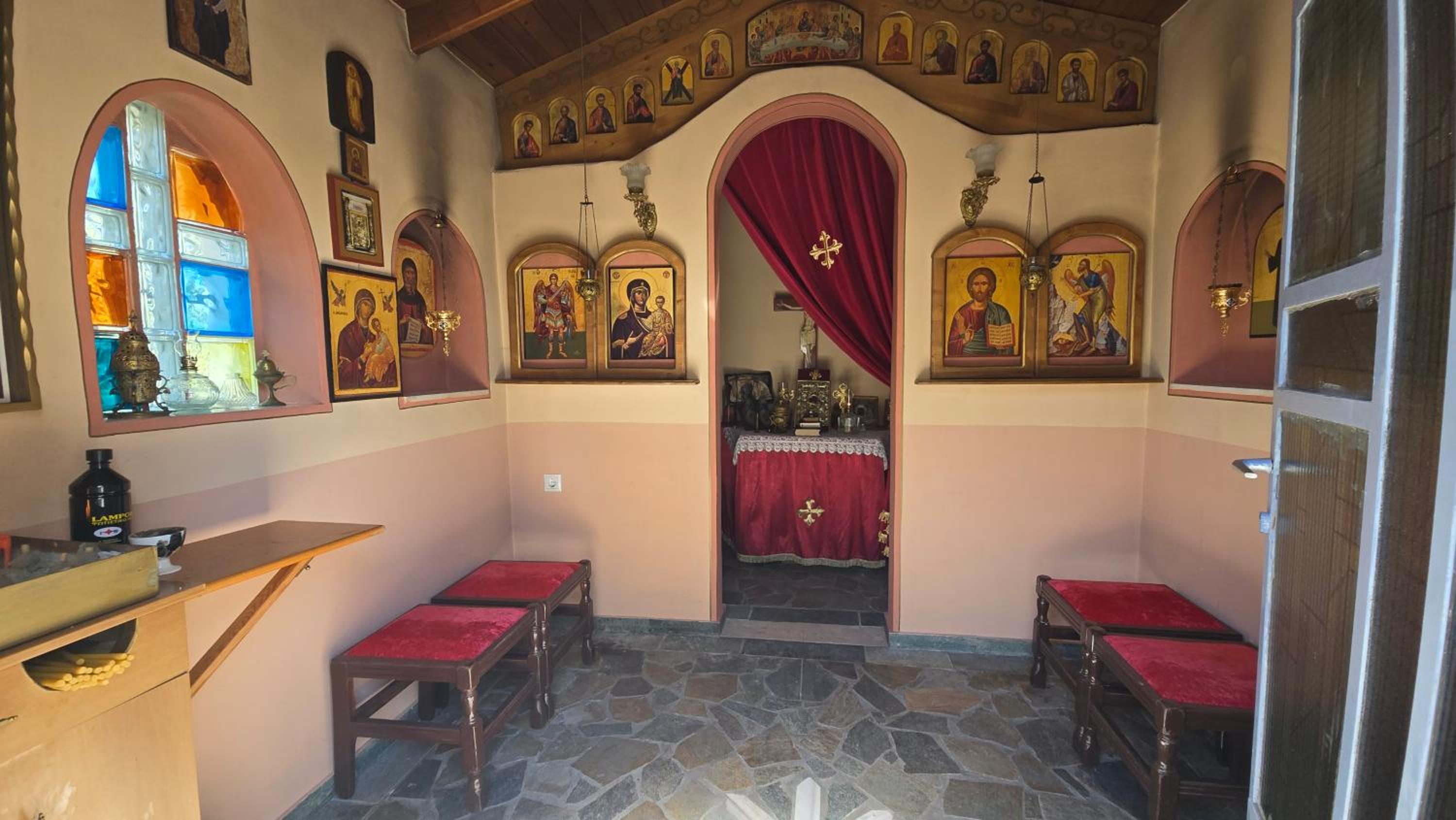 Photo 48