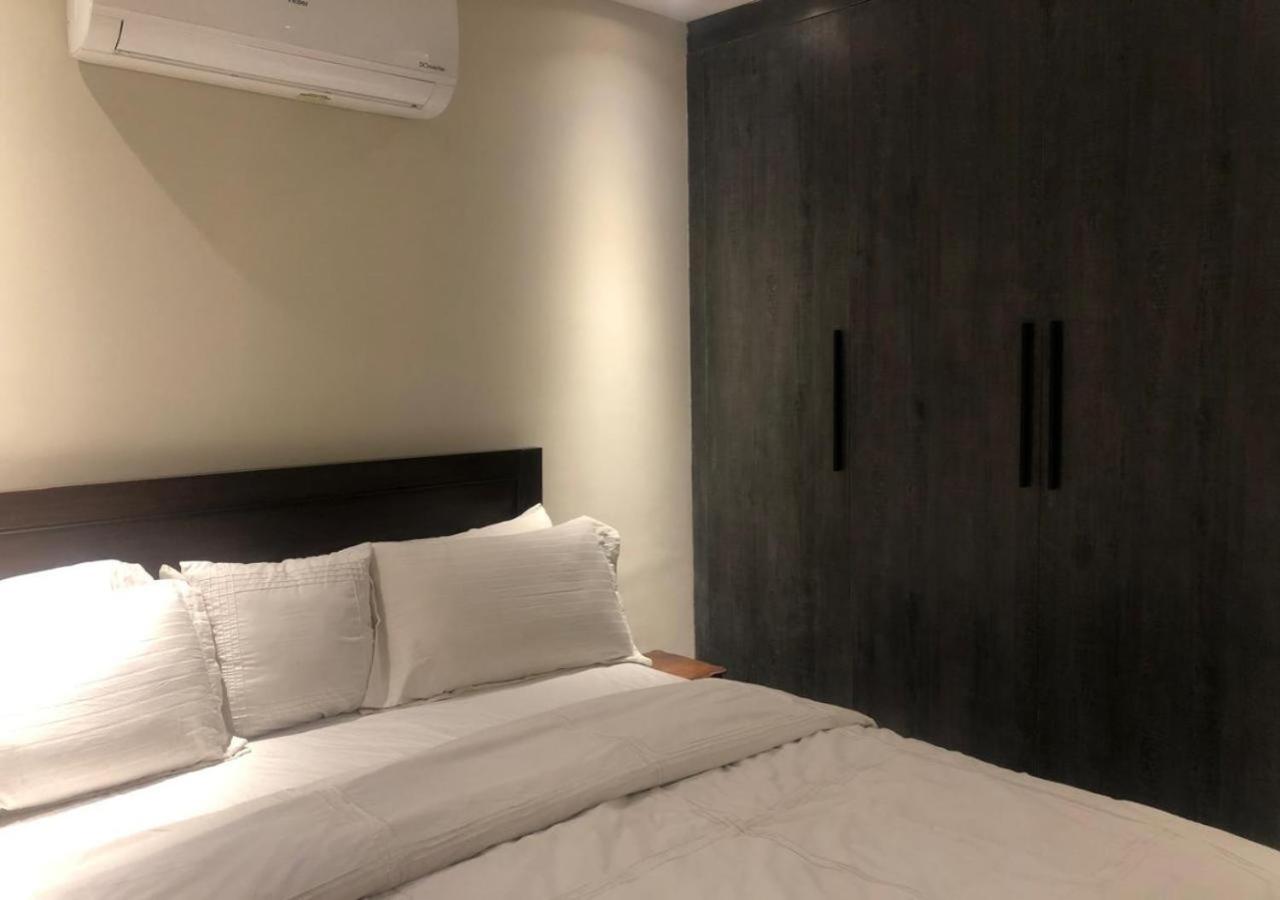 BNR - The Opus Residences - Studio Apartment Gulberg Lahore view 5