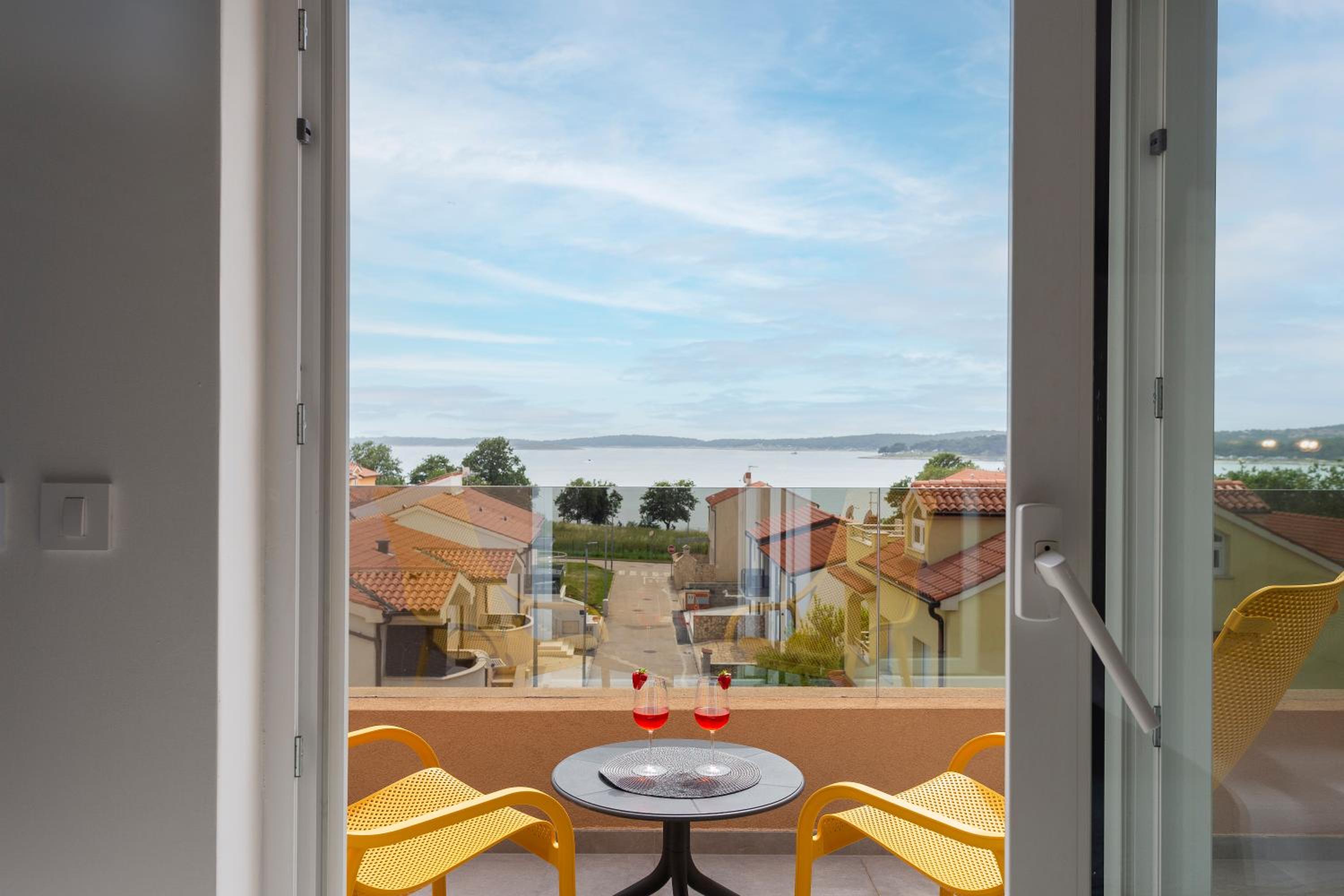 Osvit Grand Deluxe Apartment
