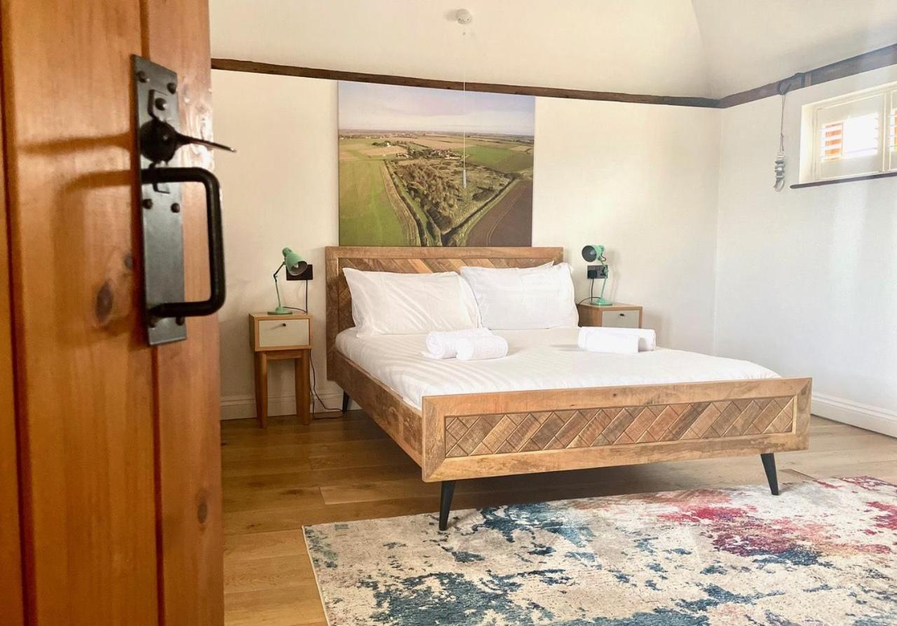 Stable Cottage at Lee Wick Farm Cottages & Glamping view 3
