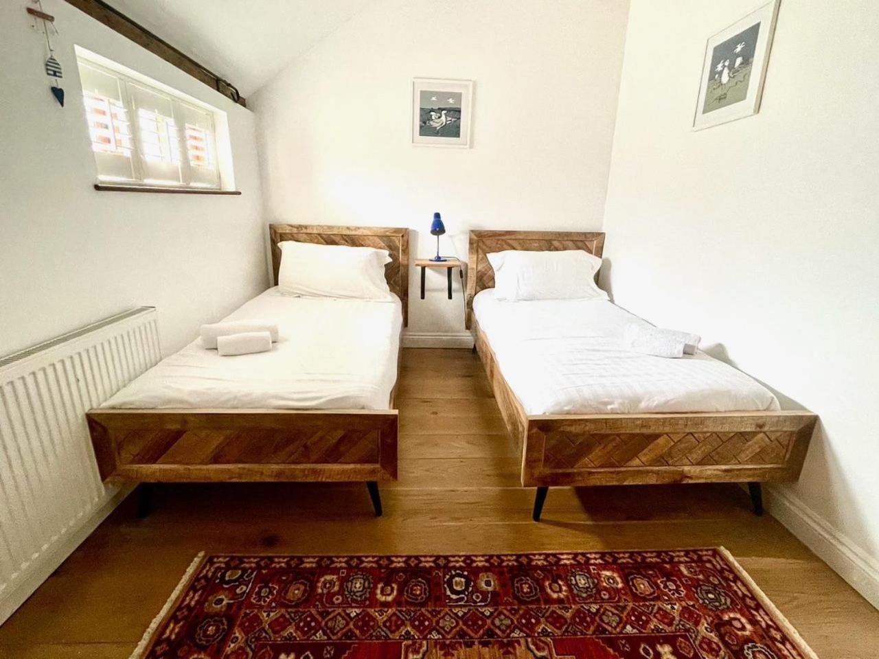 Stable Cottage at Lee Wick Farm Cottages & Glamping view 4