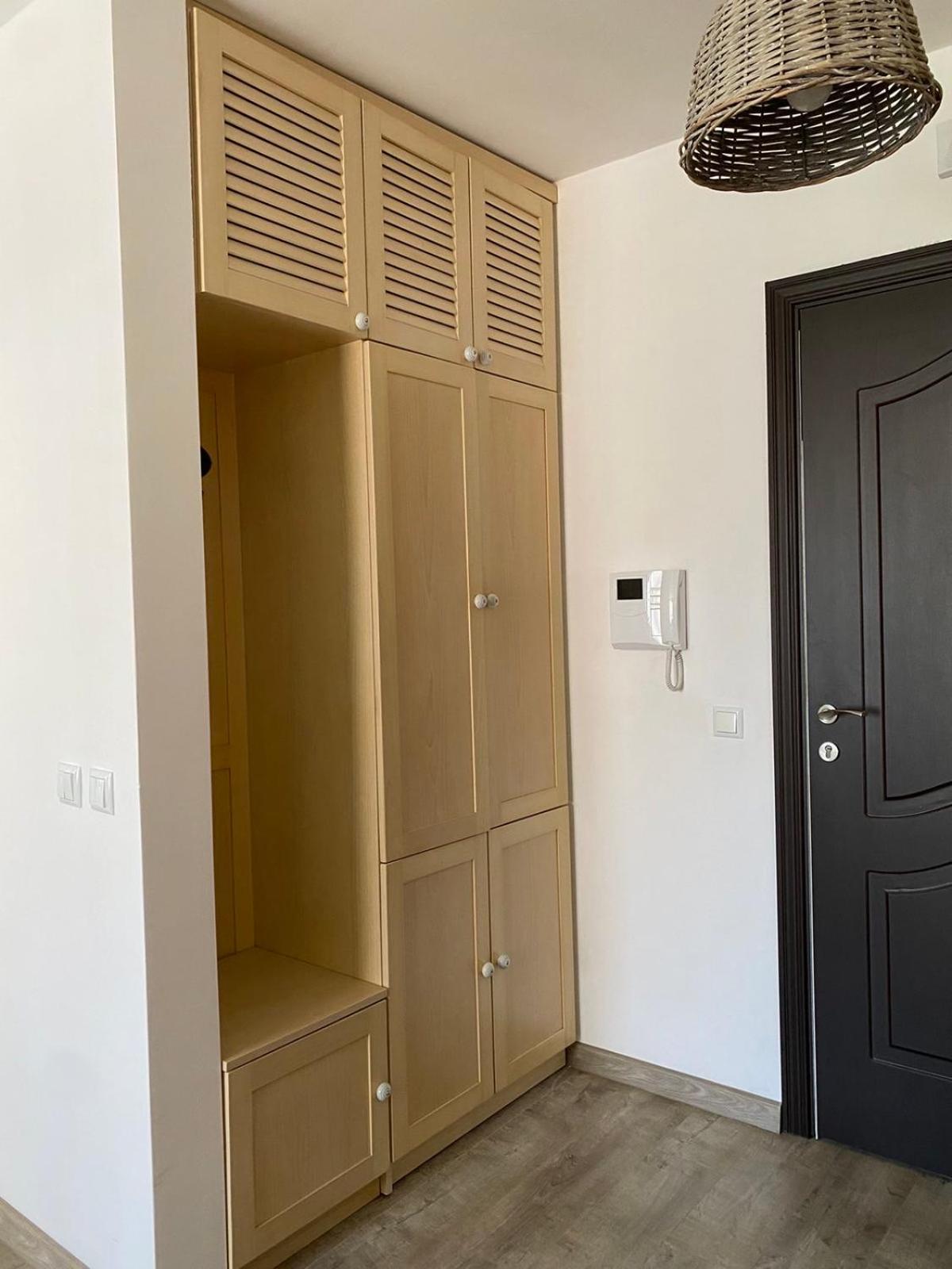 Sea Garden Apartment, excellent location with free parking