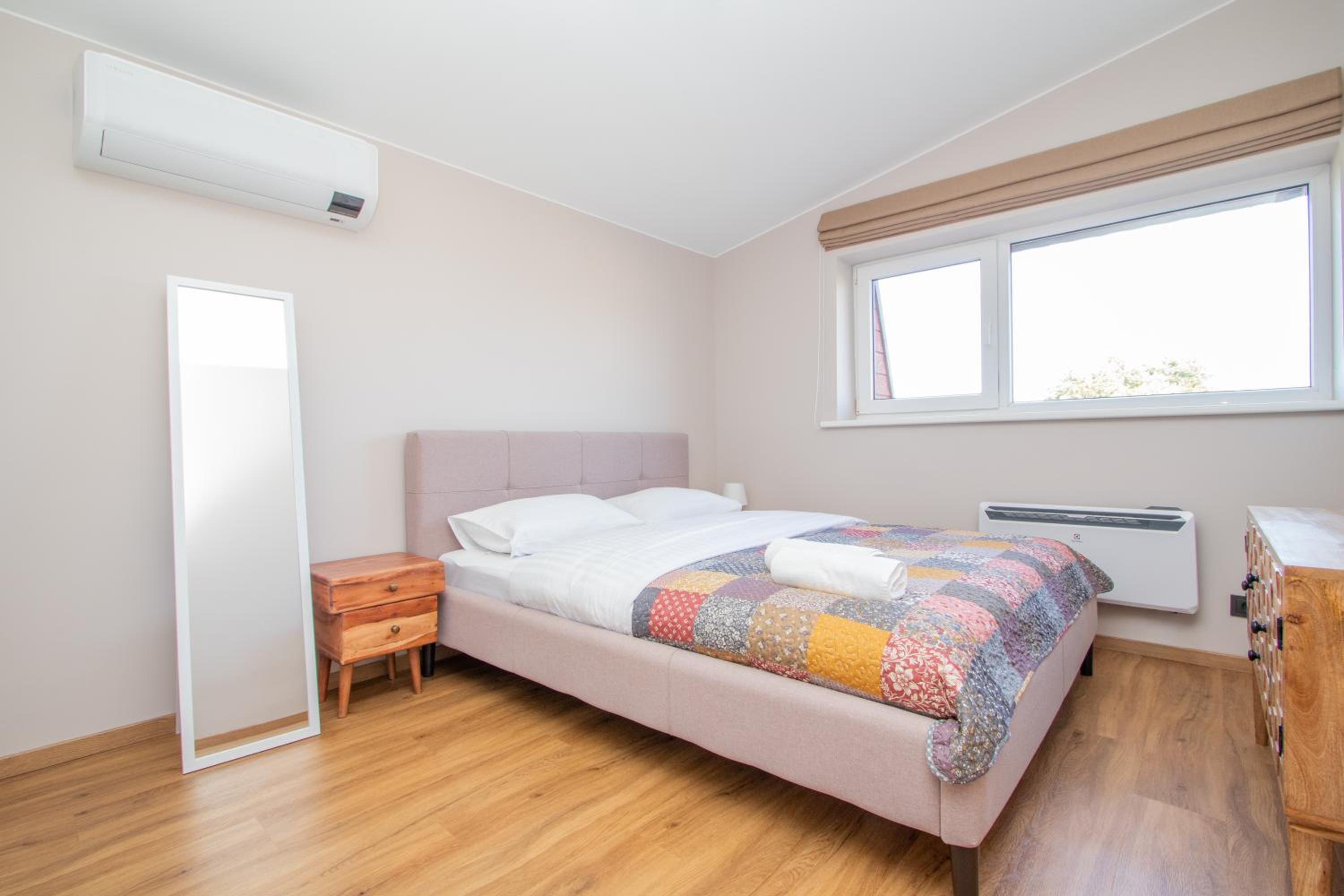 ᴄᴏʜᴏsᴛ I Cozy Apartment Near City Centre view 3