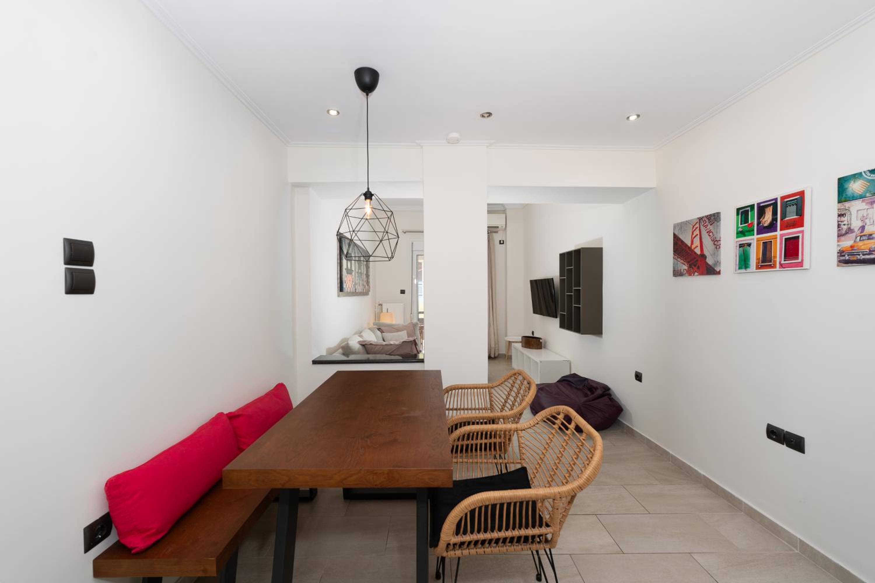 Modern Apartment in Athens Center, 10 mins walk to Plaka Historical Area