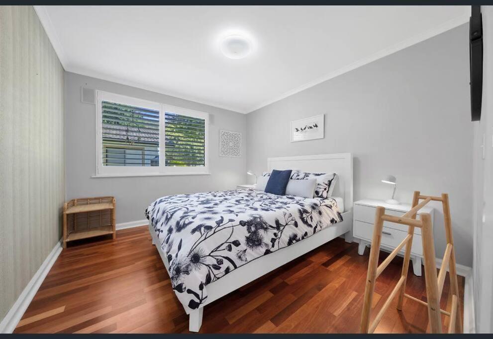 2BDR Holiday Flat near Bright-Entire Place