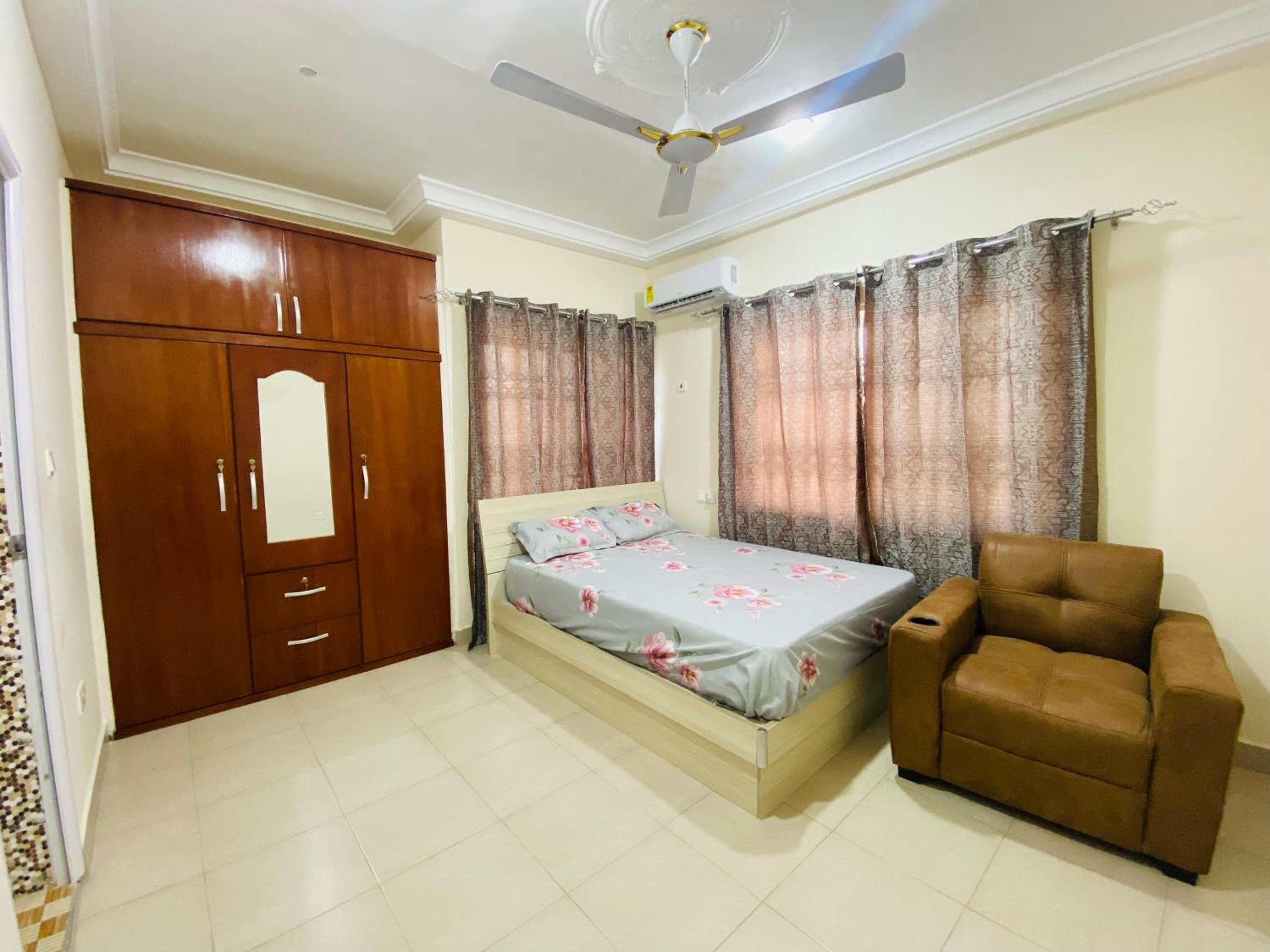 4Girls apartments view 2
