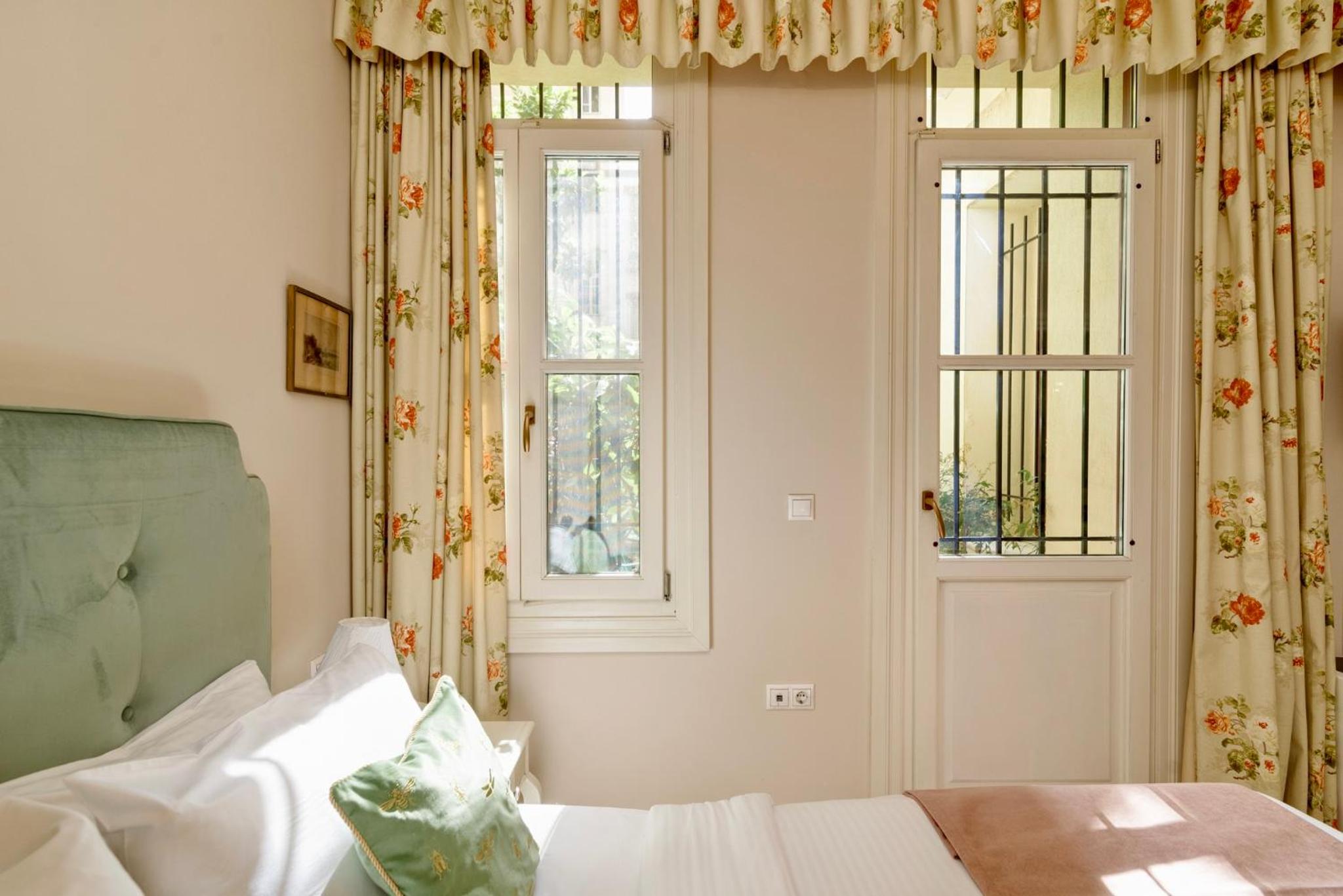 Gatto Perso Luxury Studios And Apartments