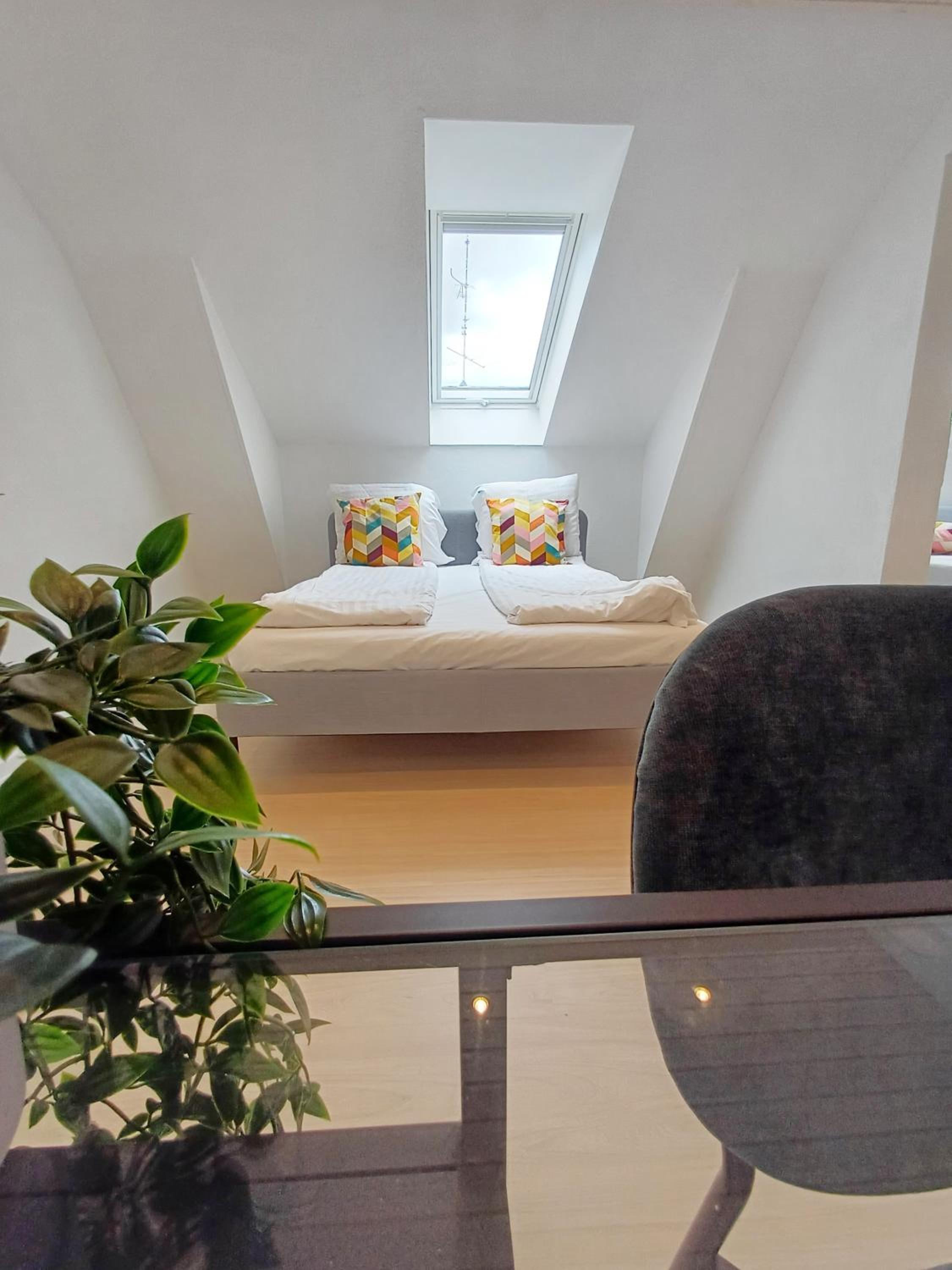 Grand 4 persons Family Room 3 with free parking view 3