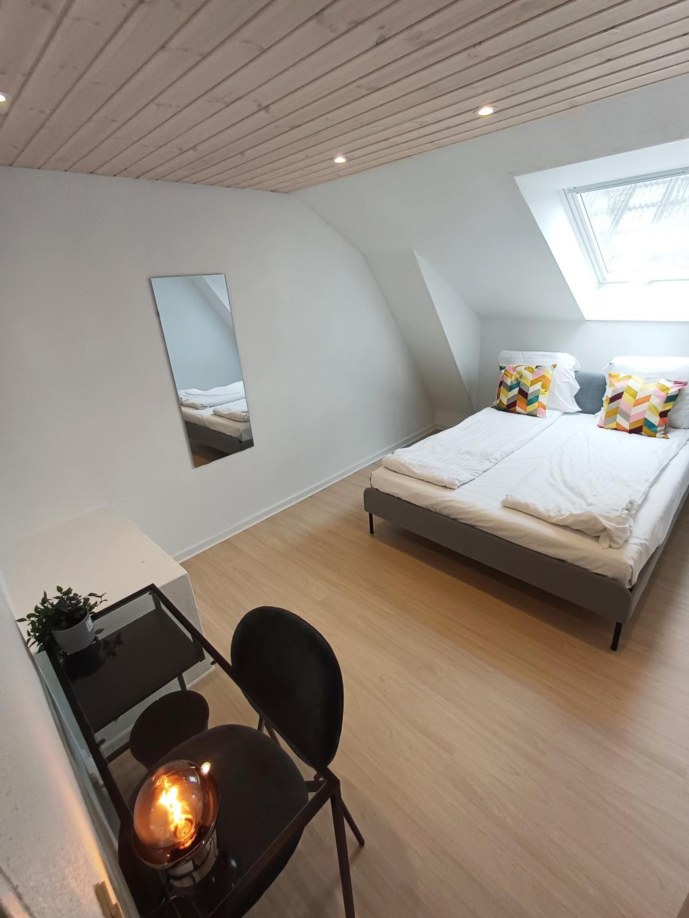 Grand 4 persons Family Room 3 with free parking view 4