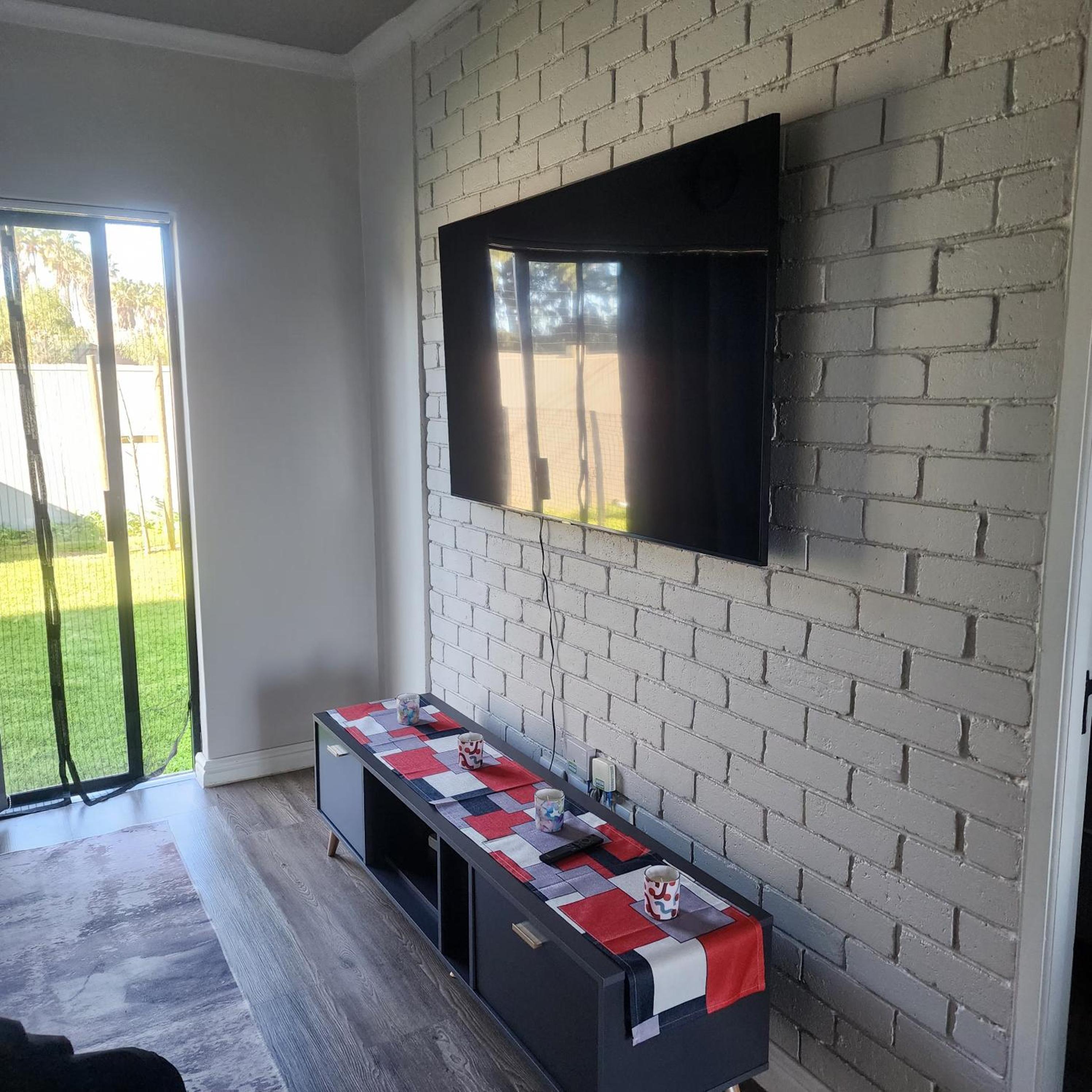 The Hudson, Buh-Rein Estate, Kraaifontein view 5