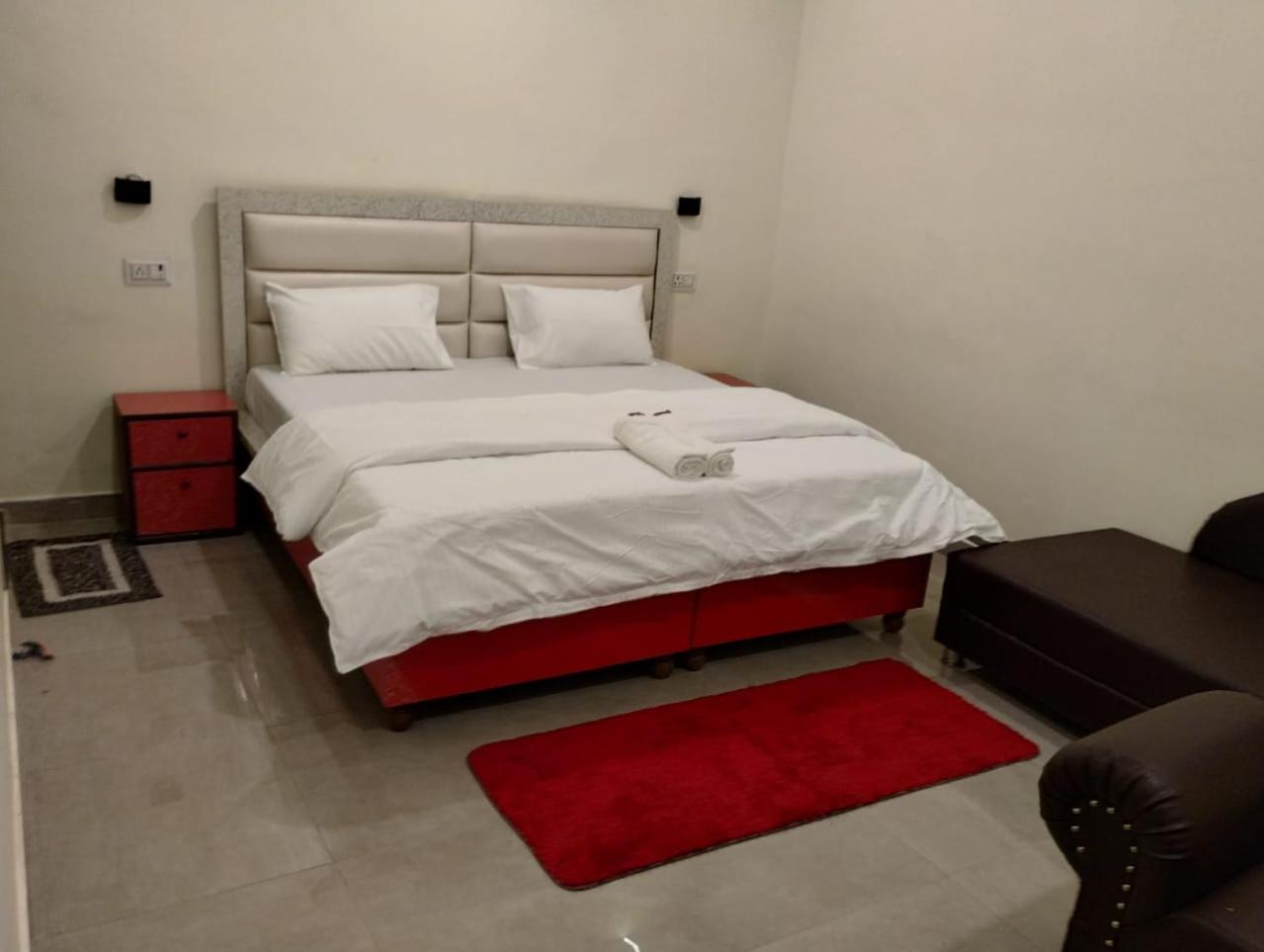 Sunrise Homestay Agra Near Taj Mahal