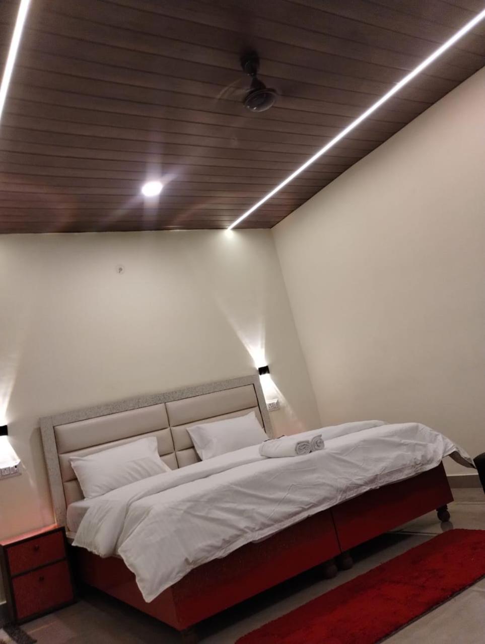 Sunrise Homestay Agra Near Taj Mahal