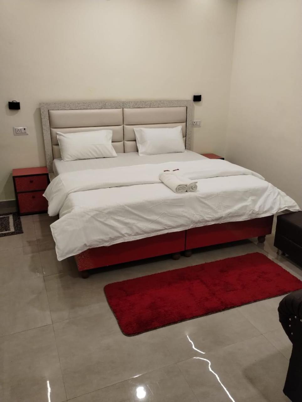Sunrise Homestay Agra Near Taj Mahal