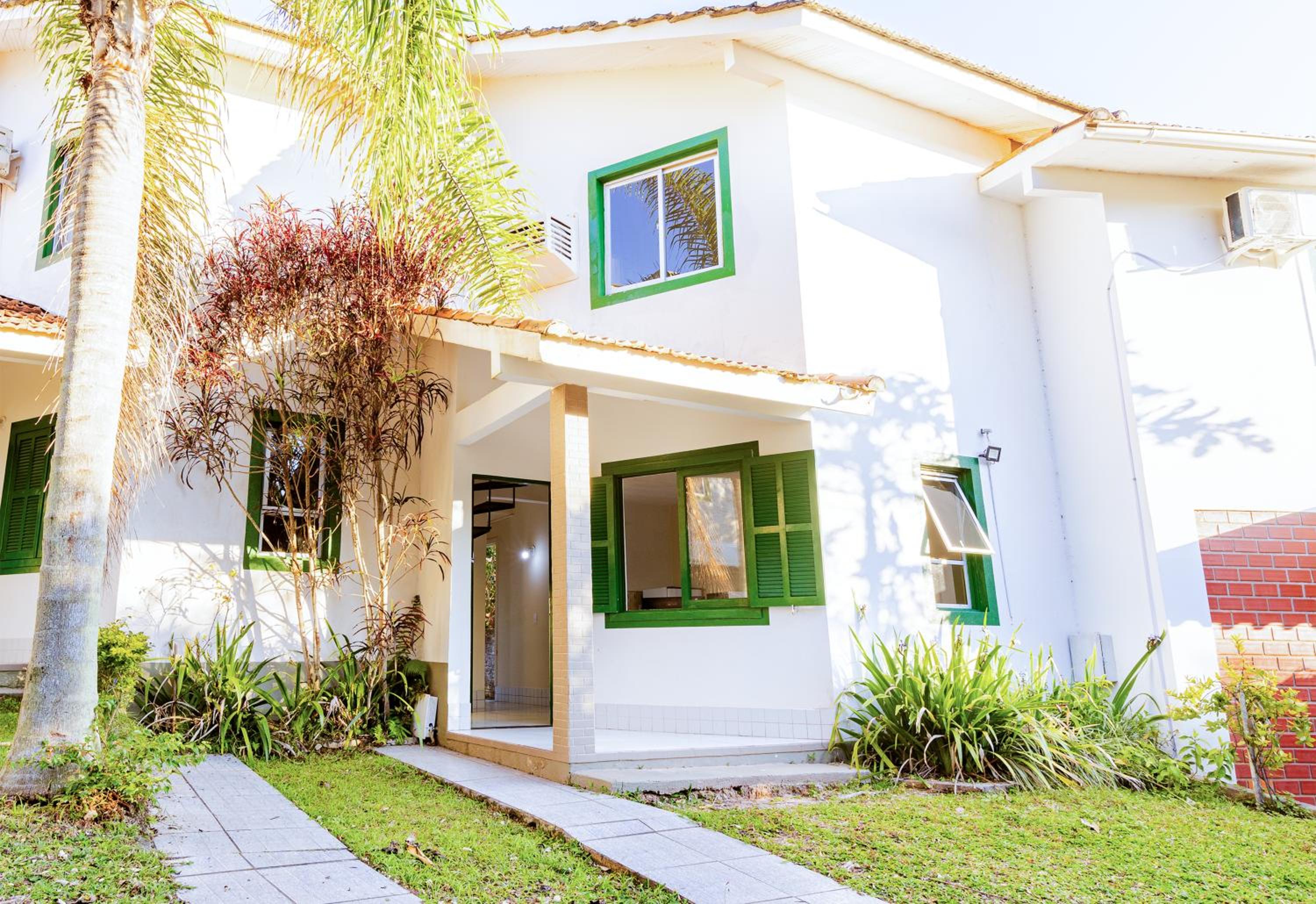 Casa Geminada a 50m da Praia nos Ingleses ING821