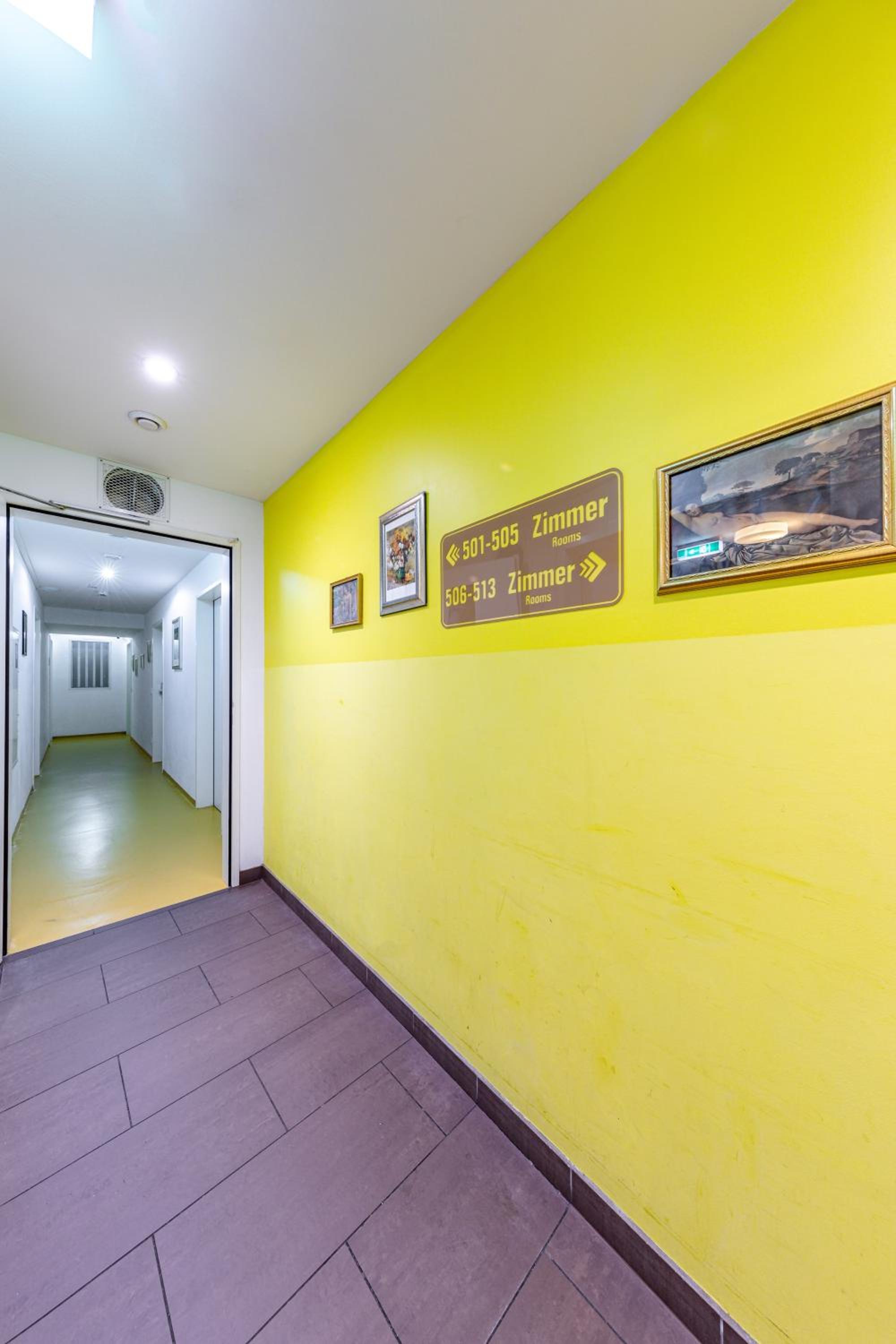 A&T Hotel & Hostel