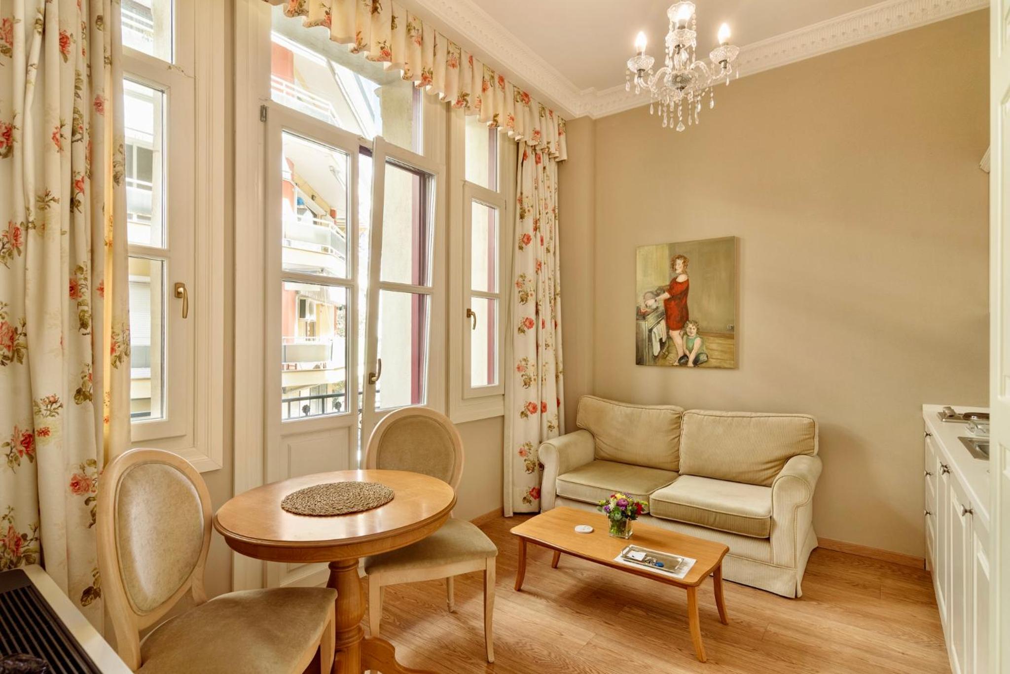 Gatto Perso Luxury Studios And Apartments